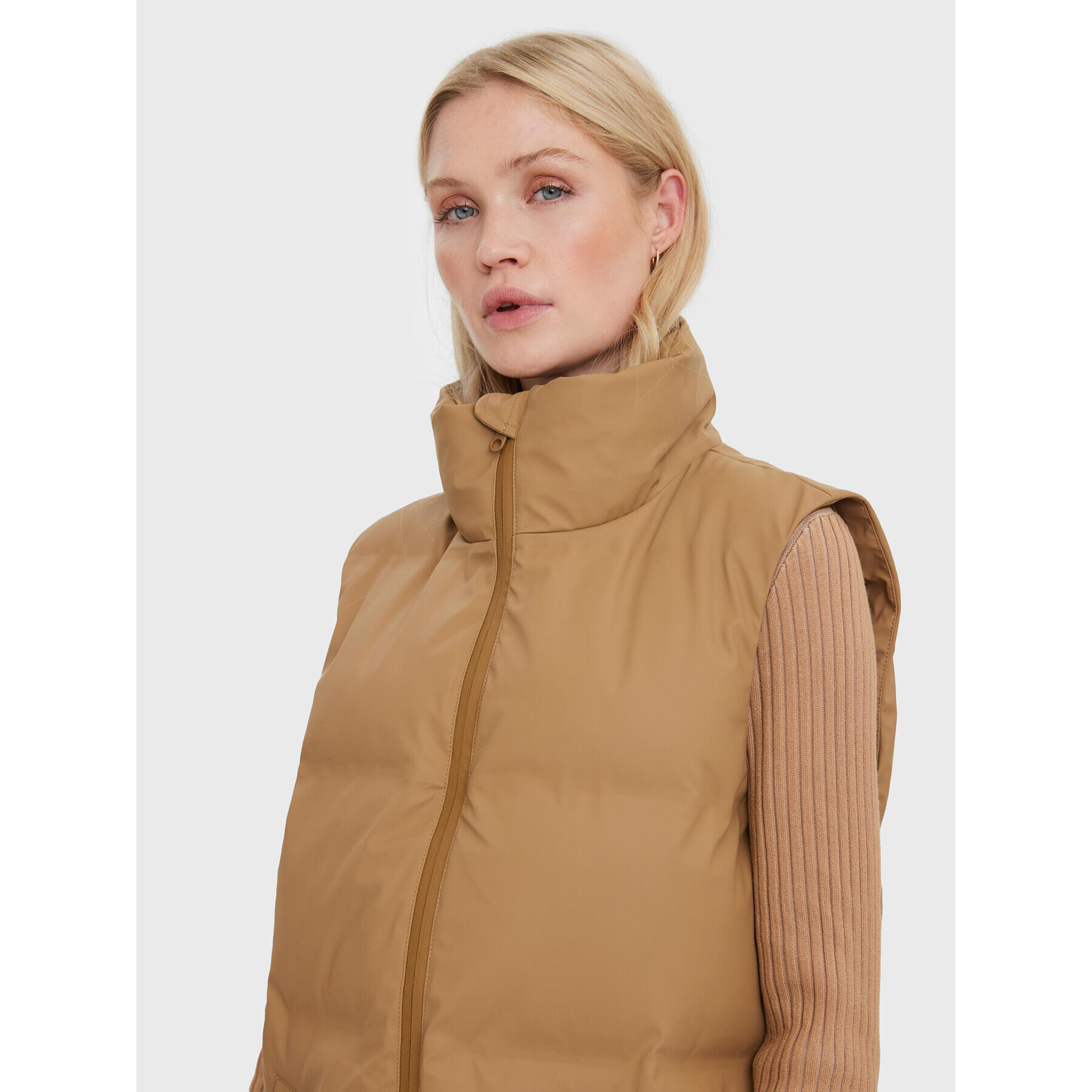 Vero Moda Елек Noe 10267107 Кафяв Regular Fit - Pepit.bg