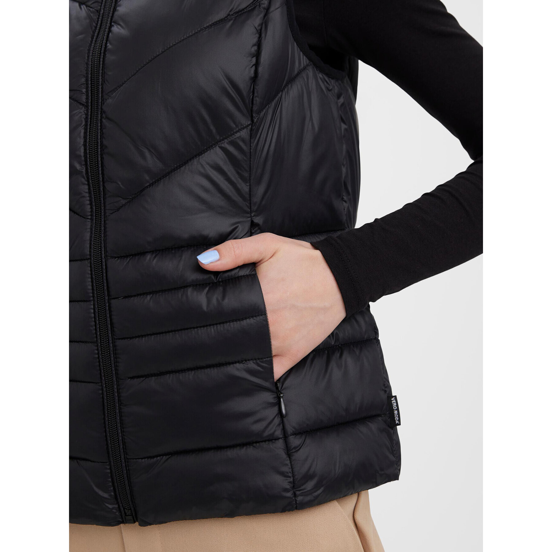 Vero Moda Елек Sorayasiv 10266966 Черен Regular Fit - Pepit.bg