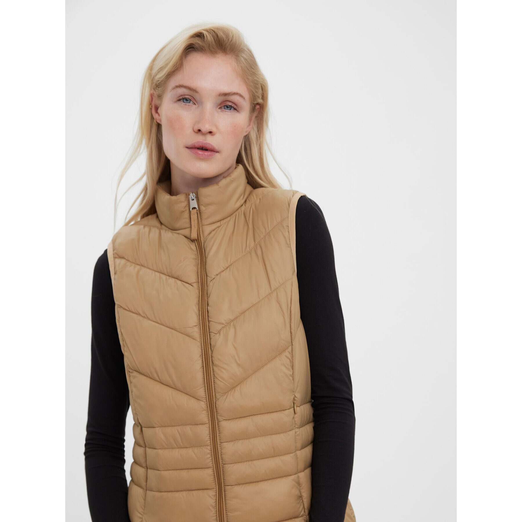 Vero Moda Елек Sorayasiv 10266966 Кафяв Regular Fit - Pepit.bg