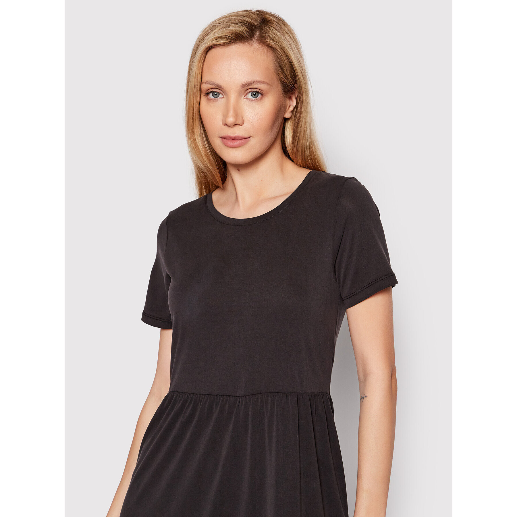 Vero Moda Ежедневна рокля Filli 10248703 Черен Relaxed Fit - Pepit.bg