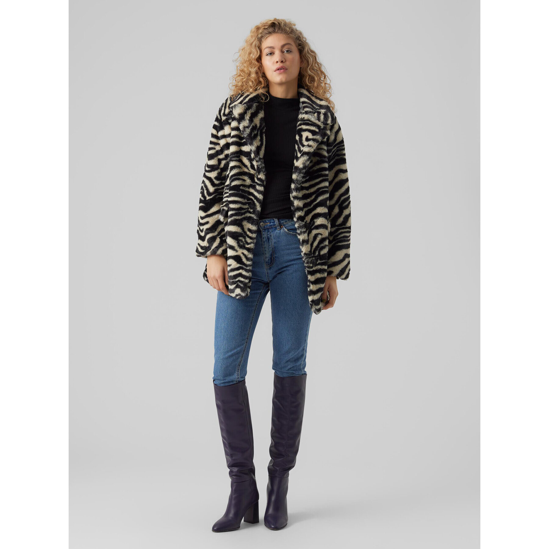 Vero Moda Кожено палто Rome 10267493 Бежов Regular Fit - Pepit.bg