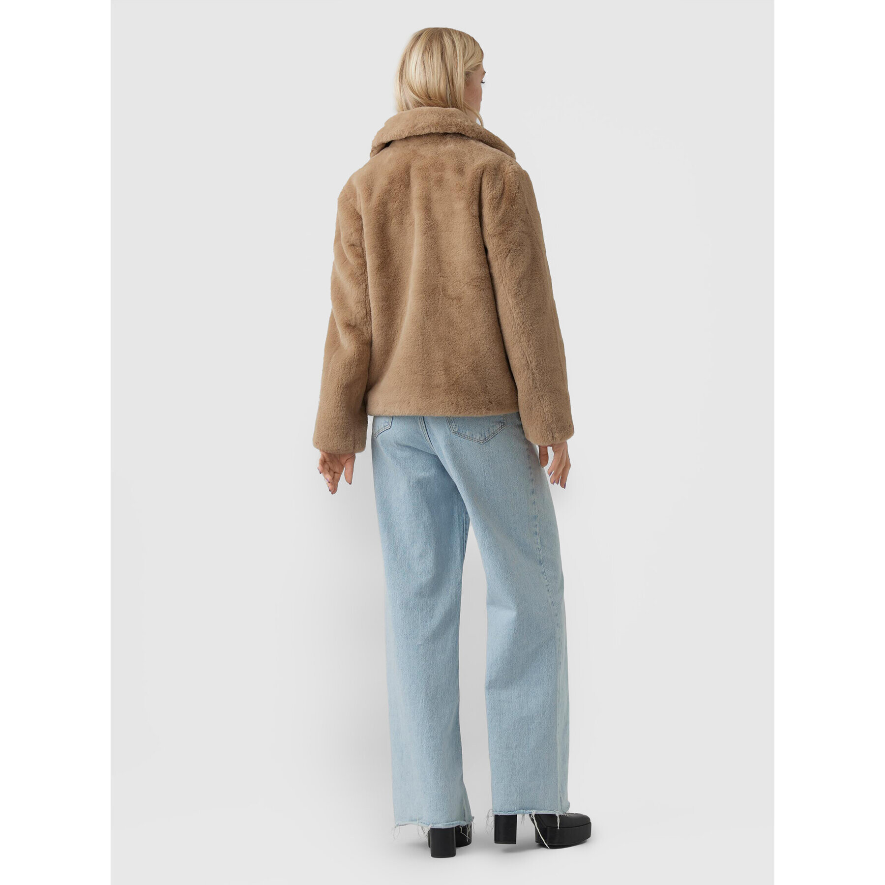 Vero Moda Кожено палто Suialison 10268035 Бежов Regular Fit - Pepit.bg