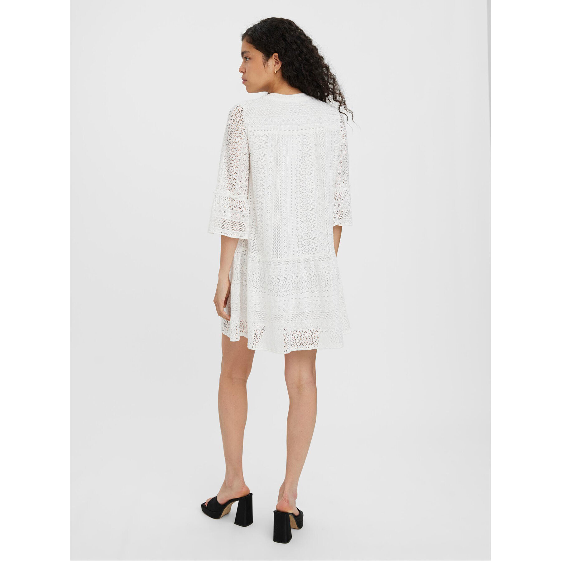 Vero Moda Лятна рокля Honey 10275875 Бял Relaxed Fit - Pepit.bg