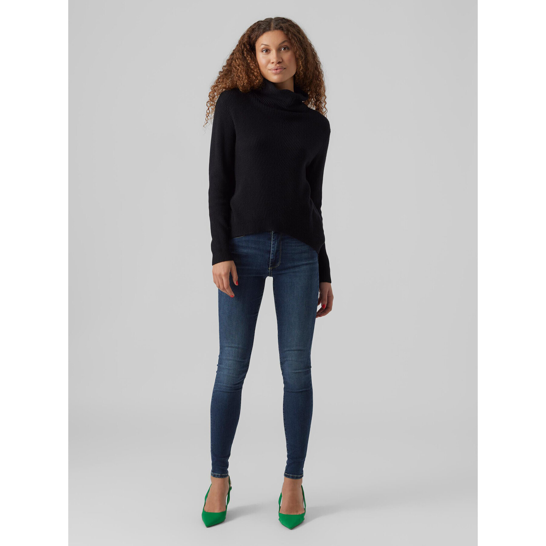 Vero Moda Поло Holly 10268920 Черен Relaxed Fit - Pepit.bg