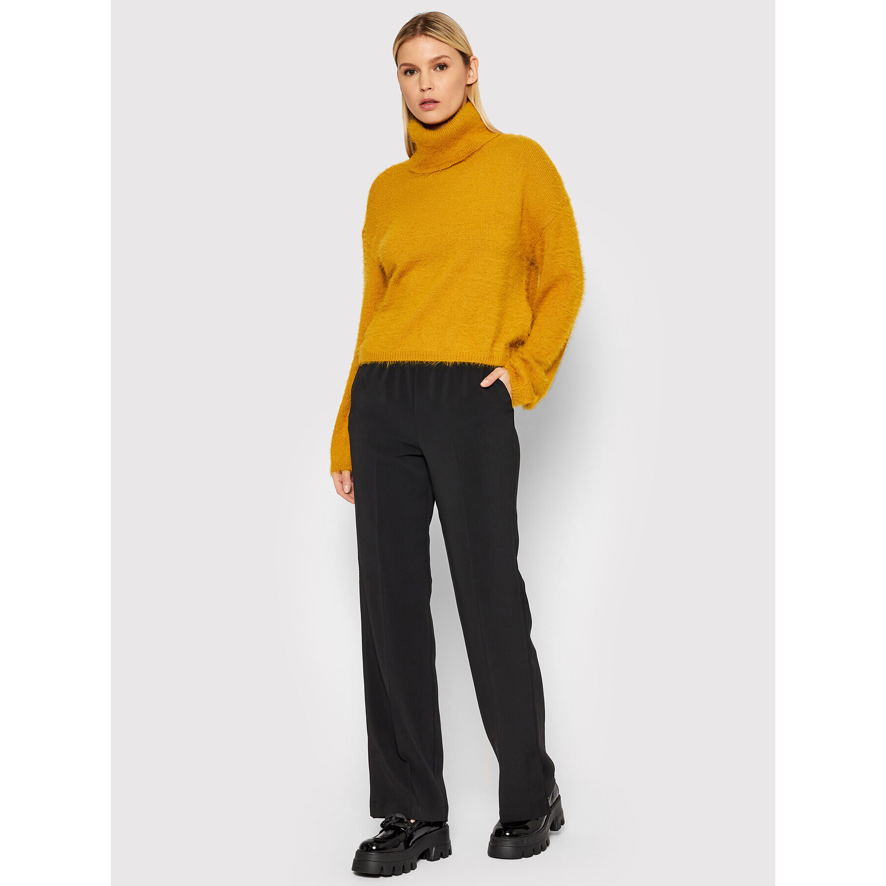 Vero Moda Поло Poilu 10248751 Жълт Relaxed Fit - Pepit.bg