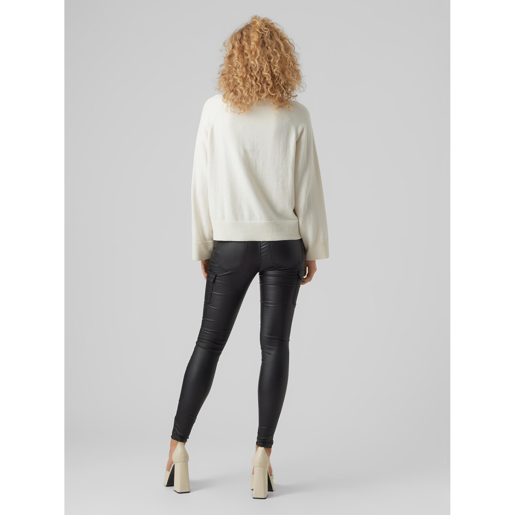Vero Moda Поло Vivan 10271449 Екрю Relaxed Fit - Pepit.bg