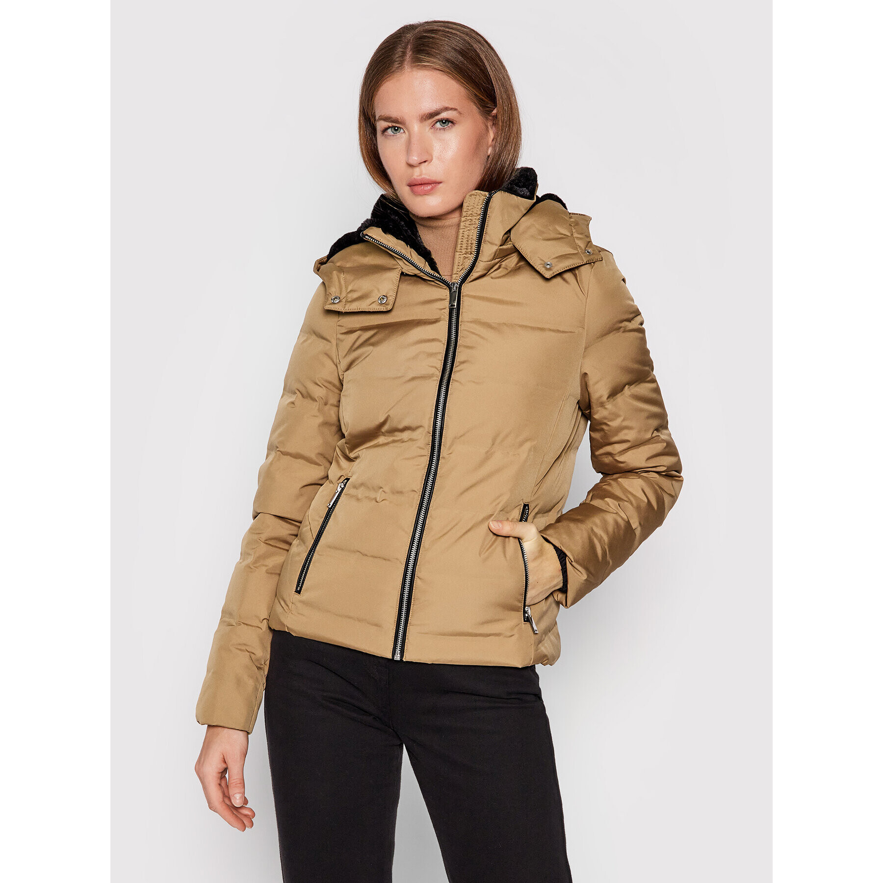 Vero Moda Пухено яке Dolly 10247684 Бежов Regular Fit - Pepit.bg