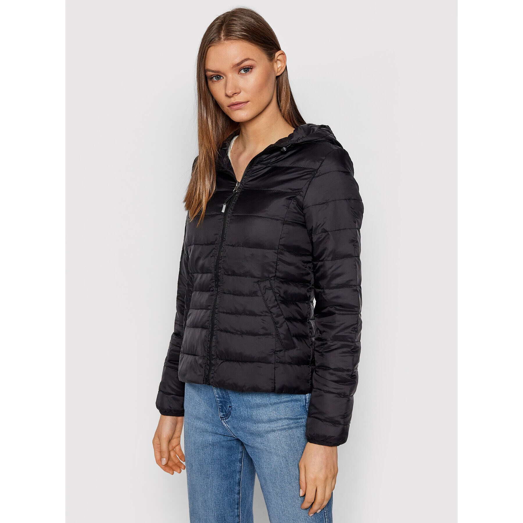 Vero Moda Пухено яке Mikkola 10247490 Черен Regular Fit - Pepit.bg