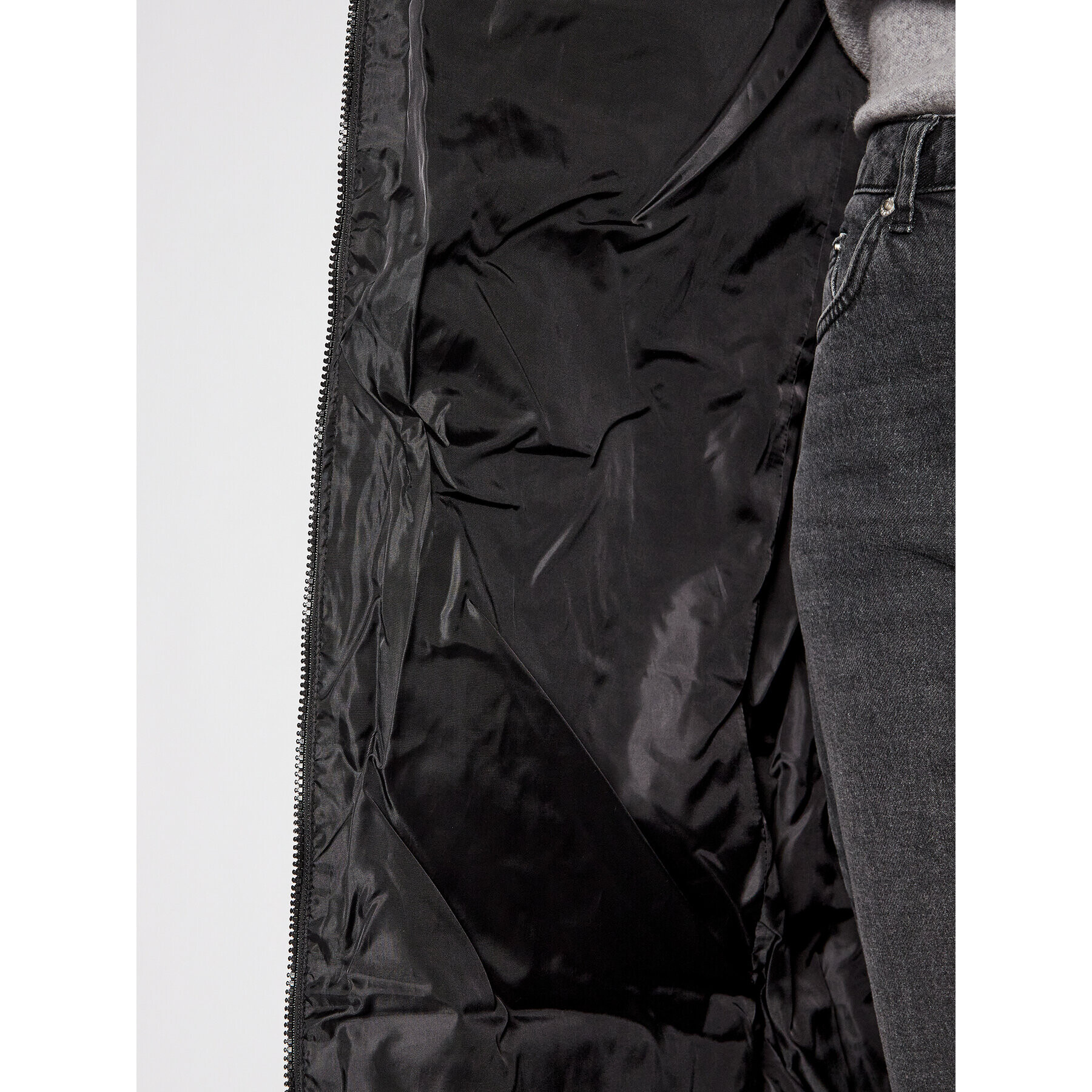 Vero Moda Пухено яке Uppsala 10250637 Черен Regular Fit - Pepit.bg