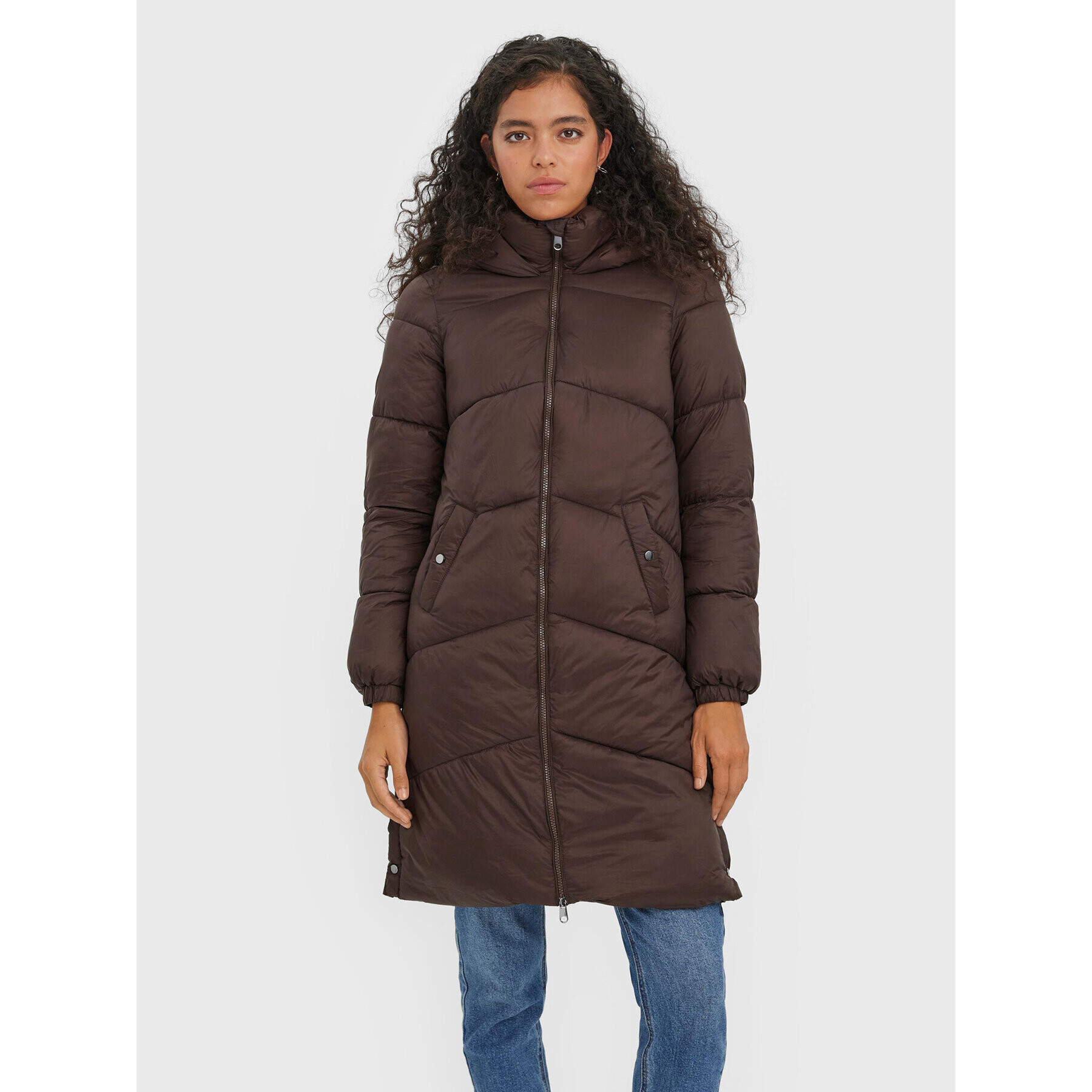 Vero Moda Пухено яке Uppsala 10270146 Кафяв Regular Fit - Pepit.bg