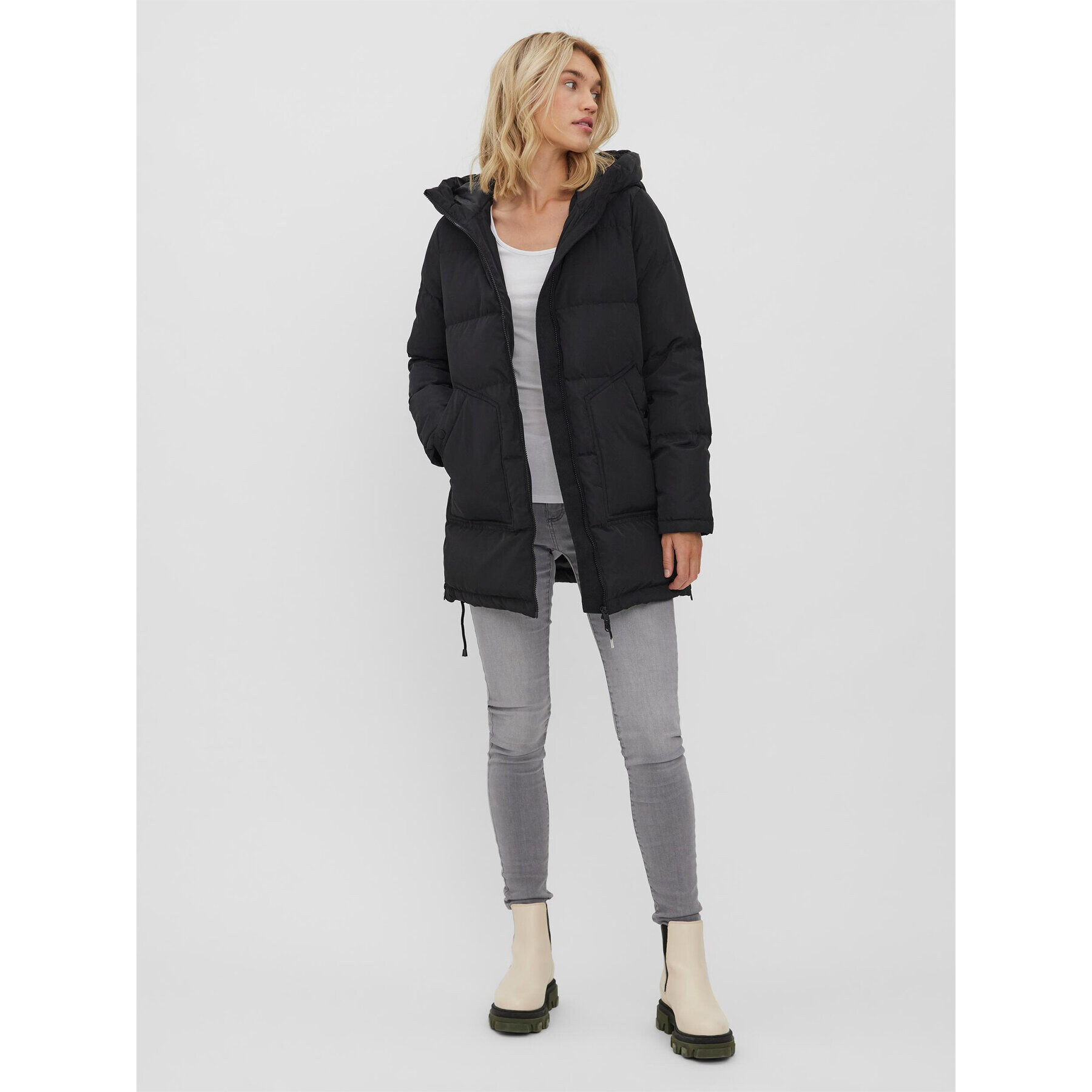 Vero Moda Пухено яке 10230839 Черен Regular Fit - Pepit.bg