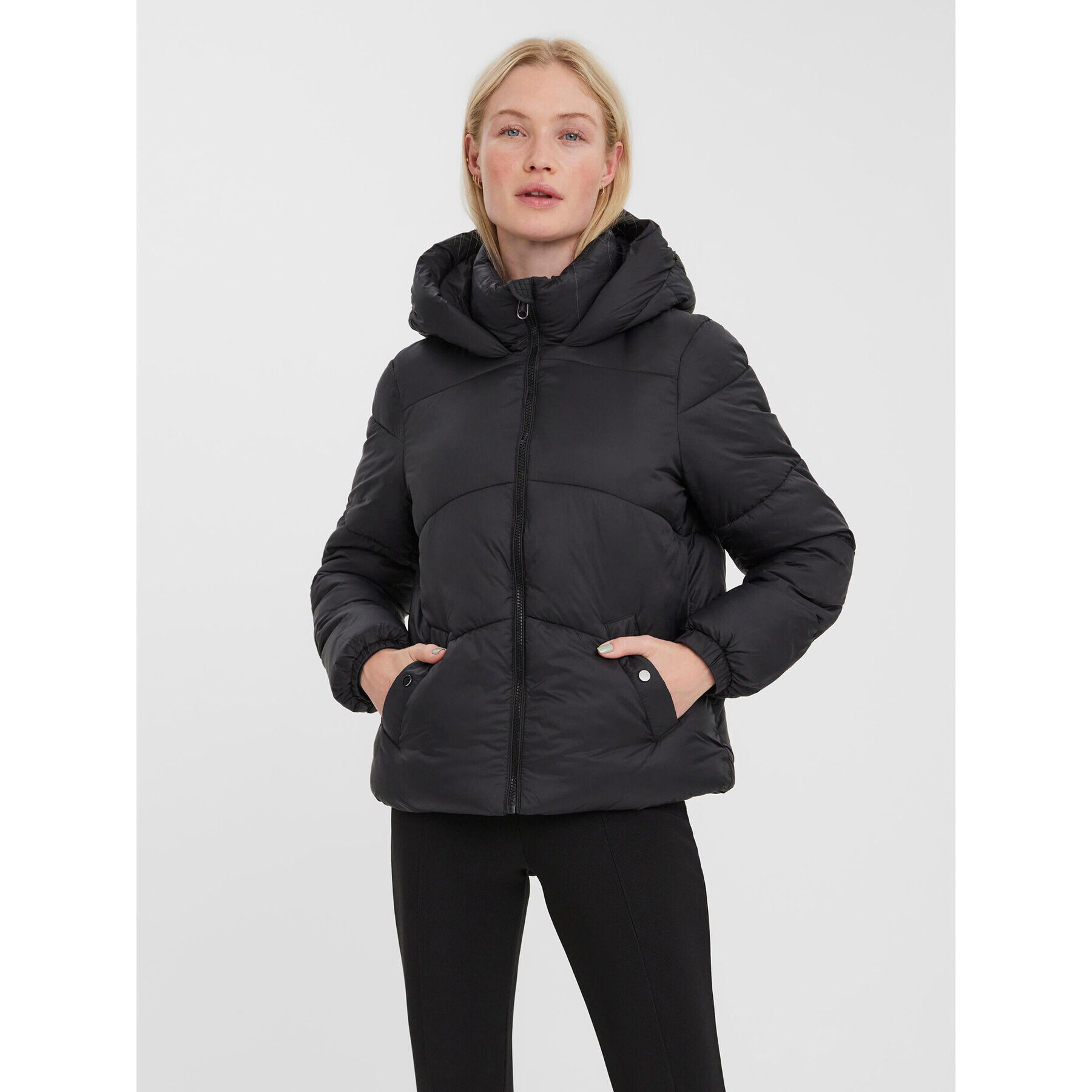 Vero Moda Пухено яке 10273951 Черен Regular Fit - Pepit.bg