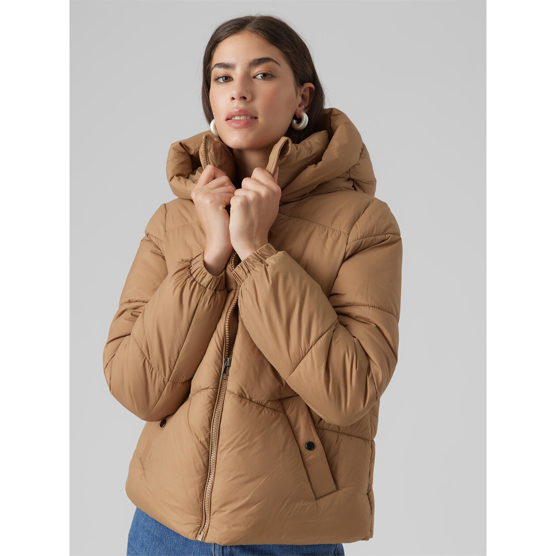 Vero Moda Пухено яке 10273951 Кафяв Regular Fit - Pepit.bg