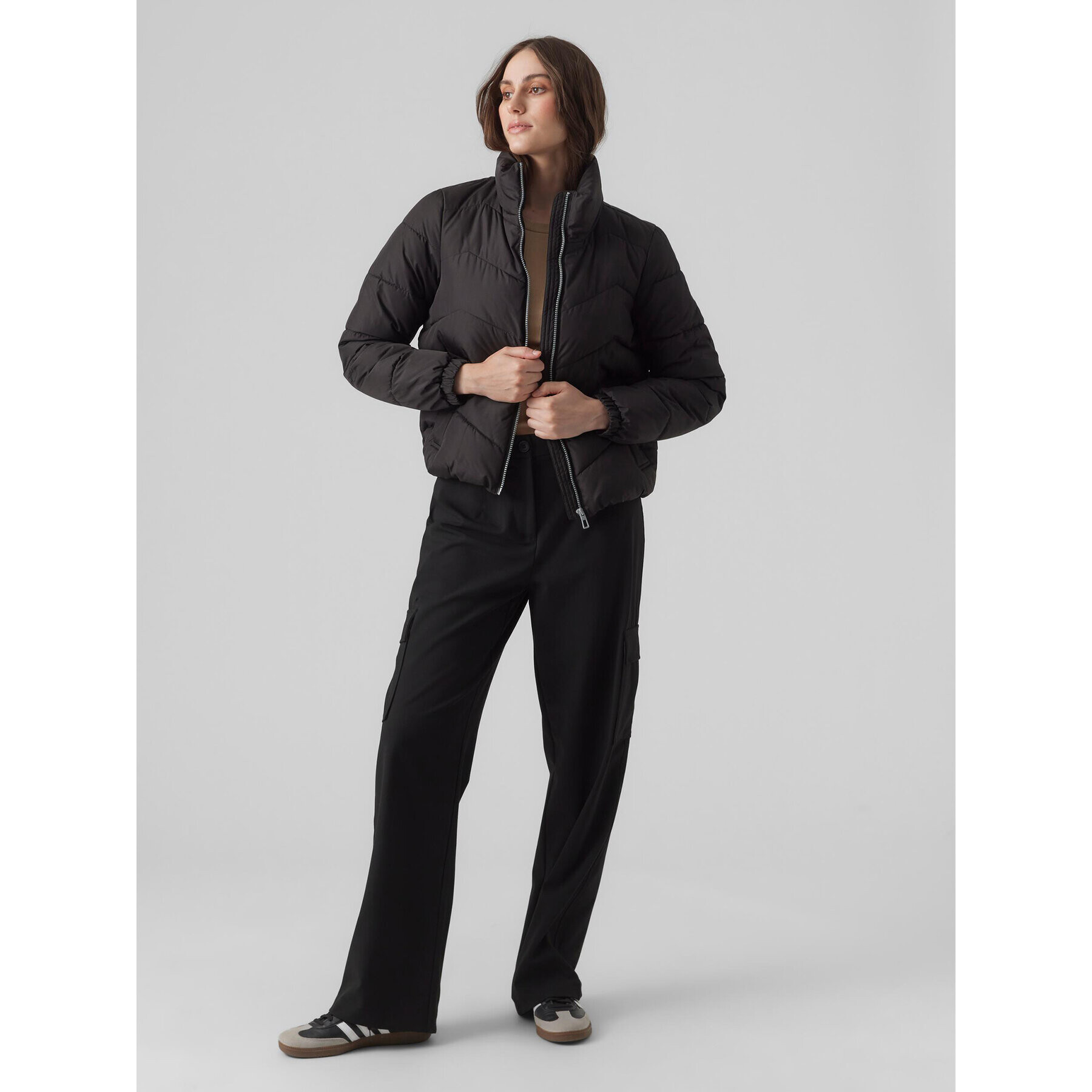 Vero Moda Пухено яке 10289824 Черен Regular Fit - Pepit.bg