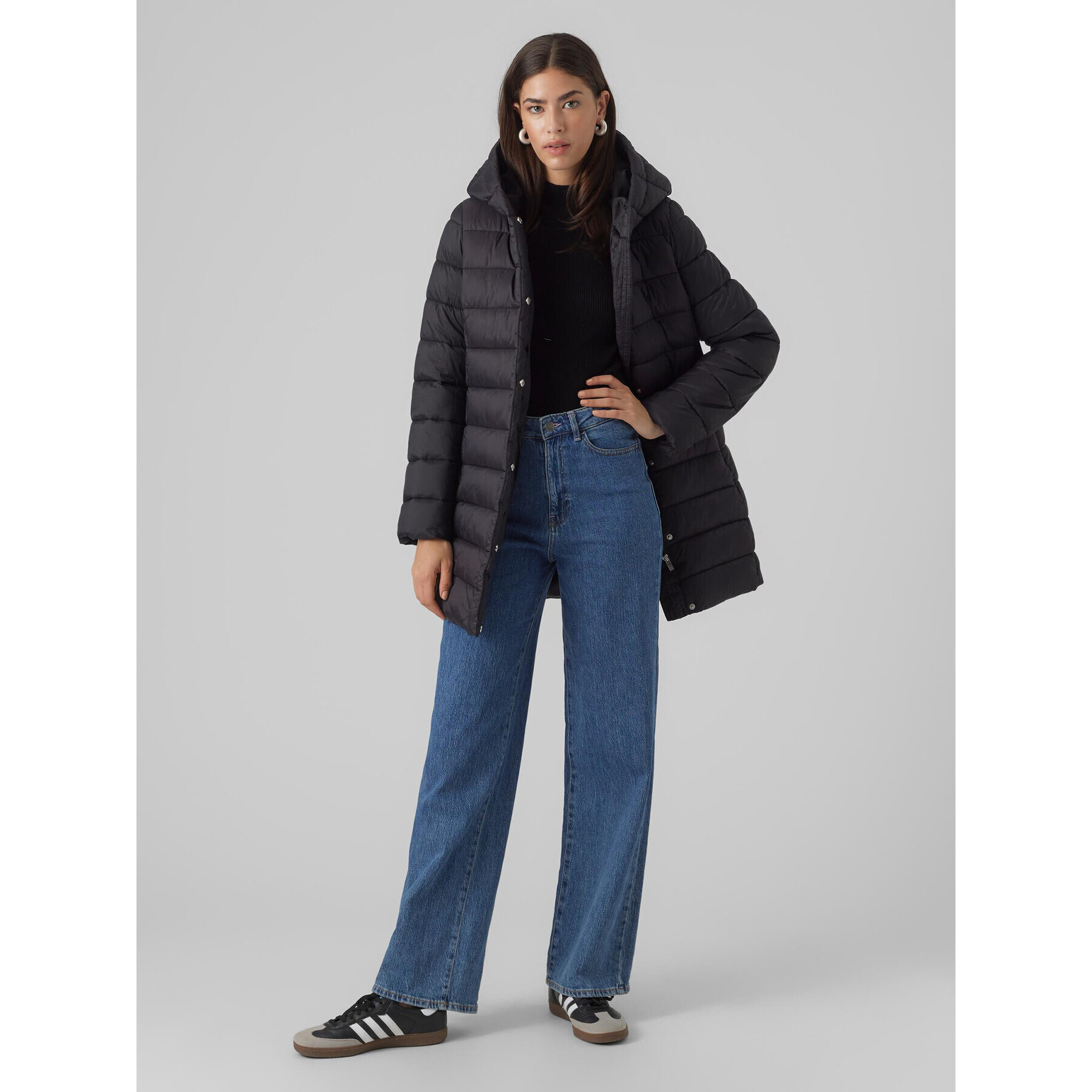 Vero Moda Пухено яке 10291052 Черен Regular Fit - Pepit.bg