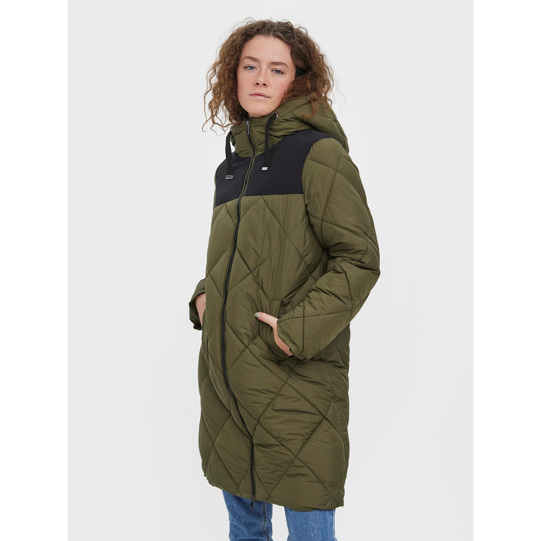 Vero Moda Пухено яке Liberty 10270240 Зелен Regular Fit - Pepit.bg