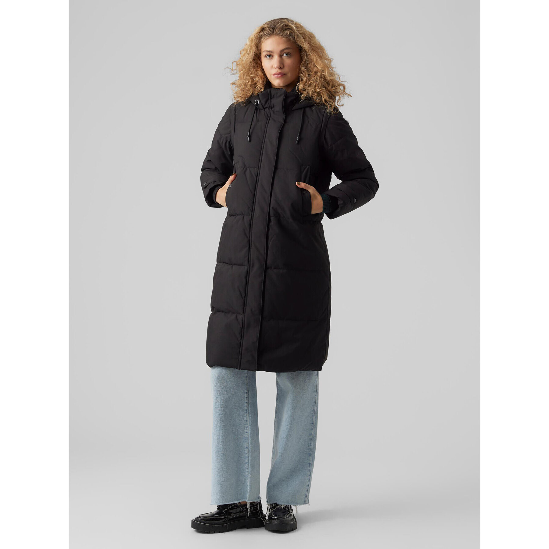 Vero Moda Пухено яке Margaret 10270066 Черен Regular Fit - Pepit.bg