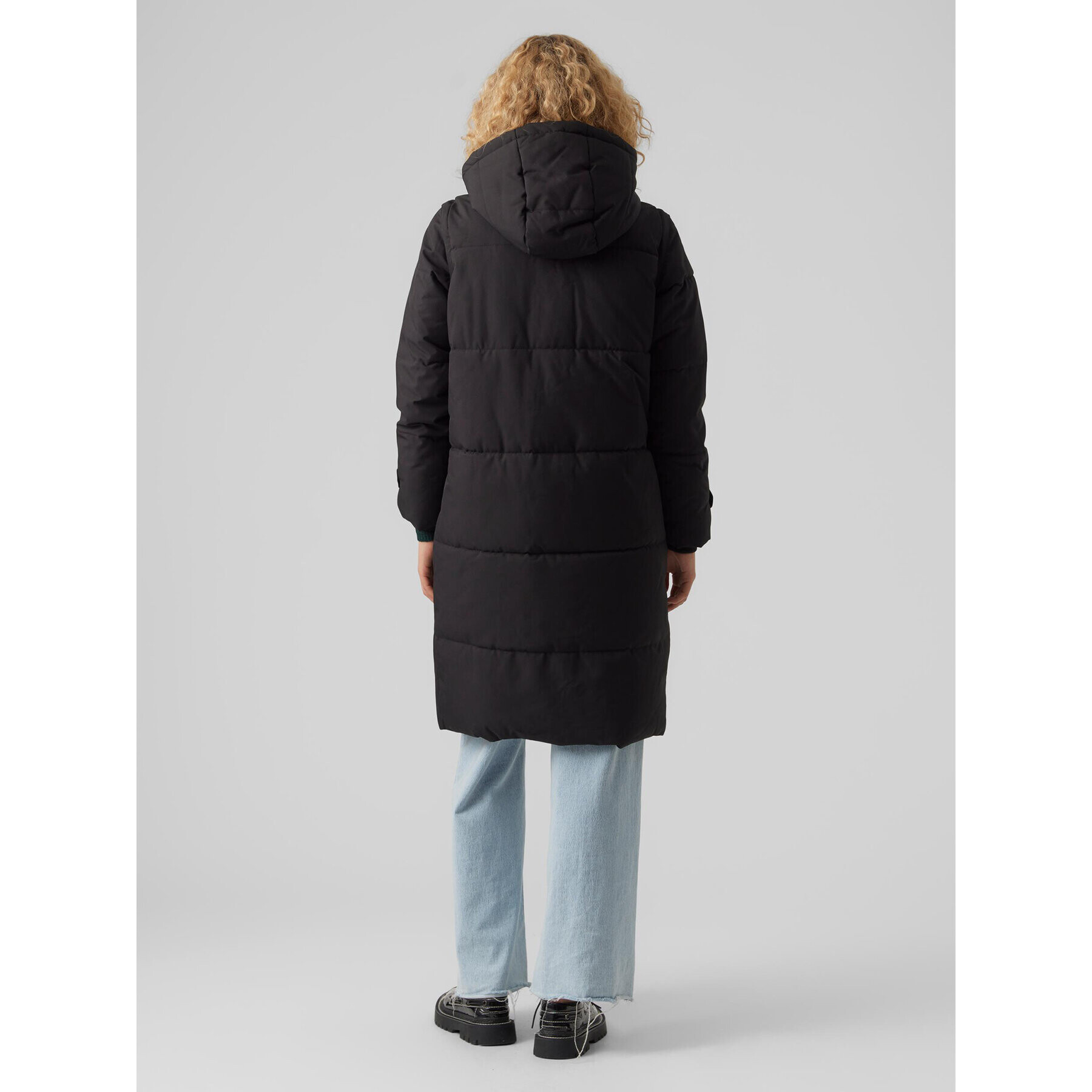 Vero Moda Пухено яке Margaret 10270066 Черен Regular Fit - Pepit.bg