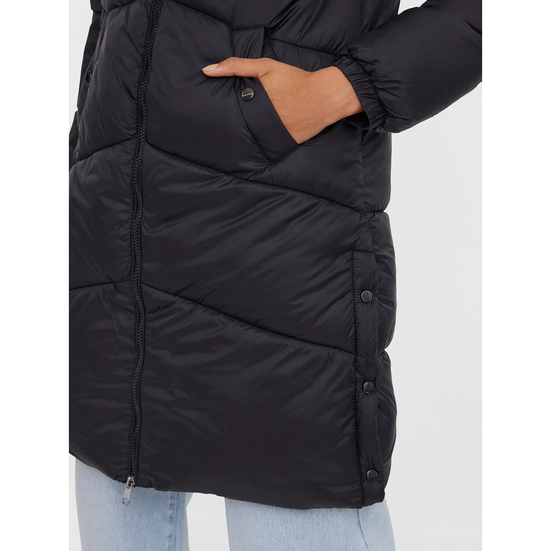 Vero Moda Пухено яке Uppsala 10270146 Черен Regular Fit - Pepit.bg