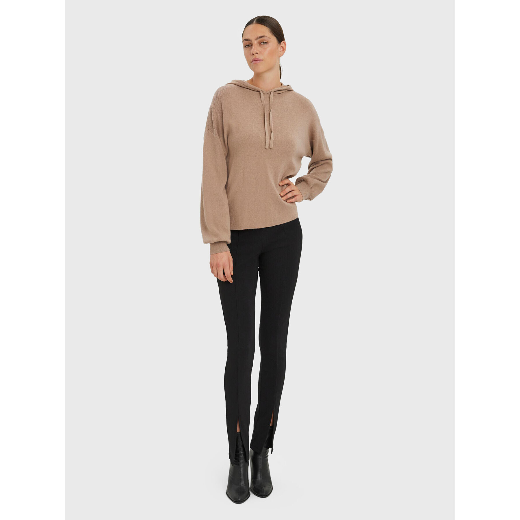 Vero Moda Пуловер Nancy 10269236 Кафяв Relaxed Fit - Pepit.bg