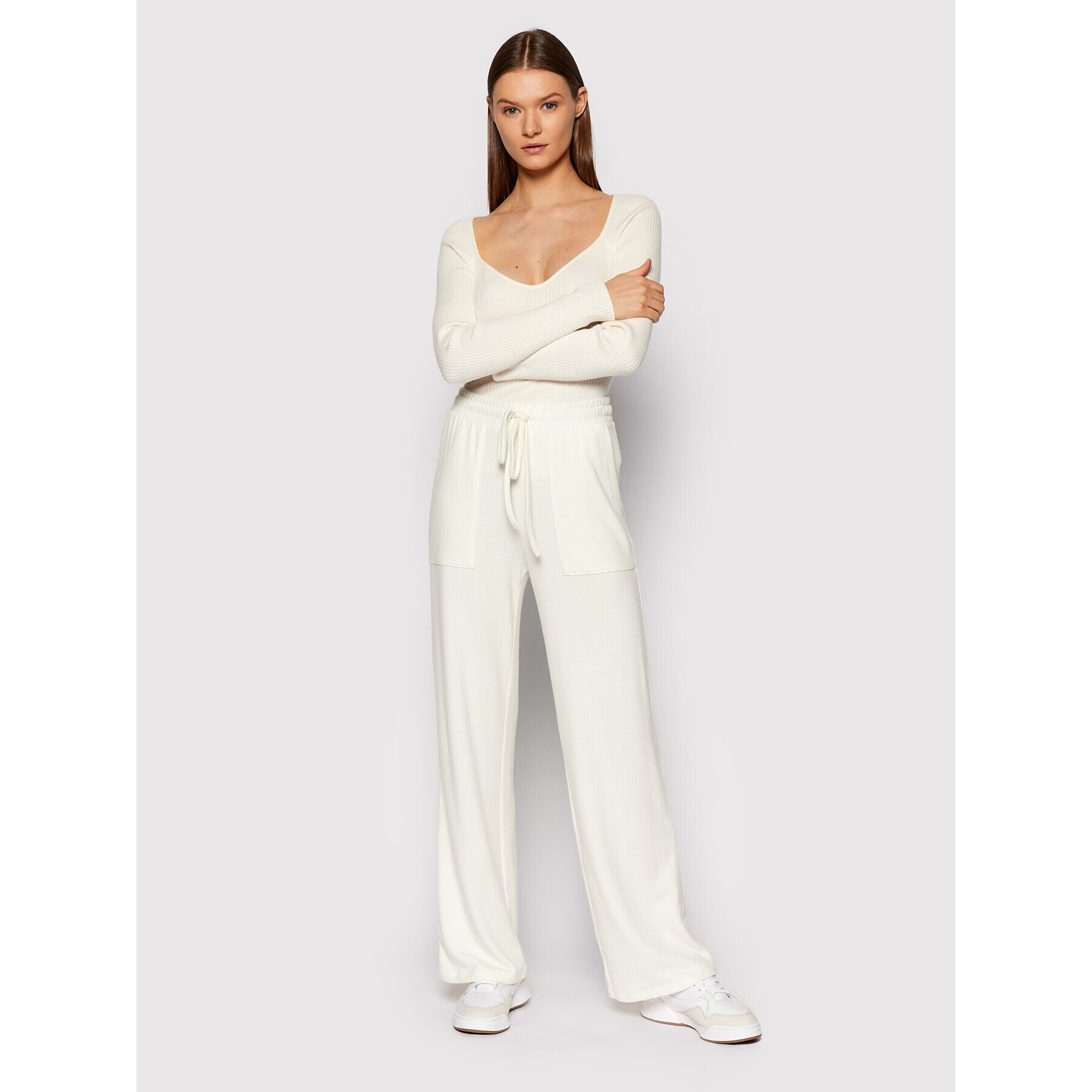 Vero Moda Пуловер Sylvia 10257349 Бежов Slim Fit - Pepit.bg