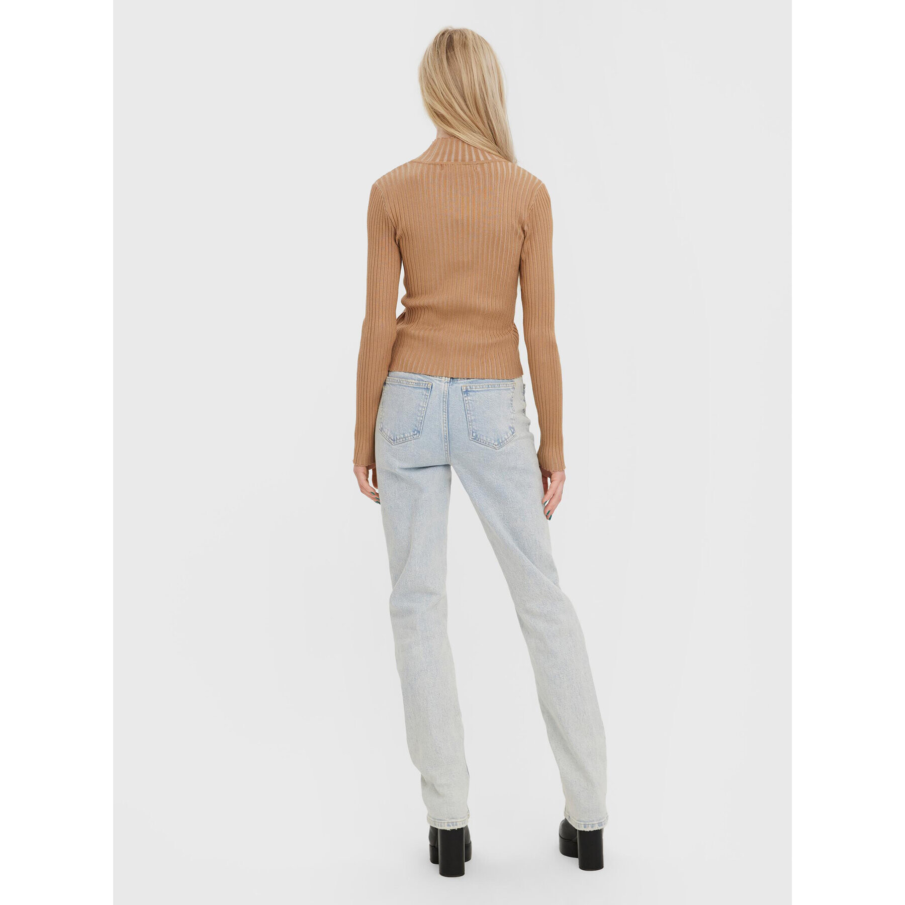Vero Moda Пуловер Willow 10271000 Бежов Slim Fit - Pepit.bg
