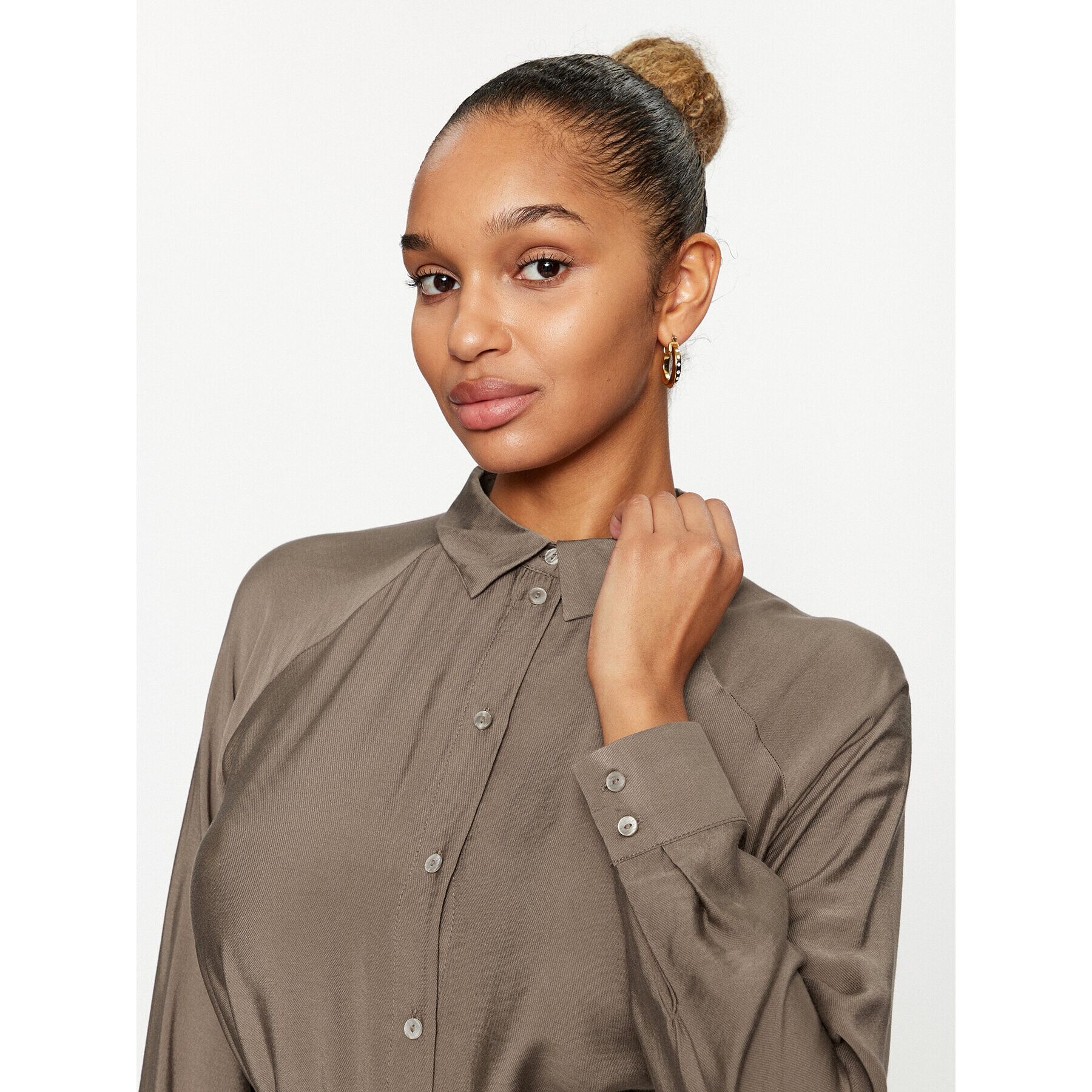 Vero Moda Рокля тип риза 10295296 Кафяв Regular Fit - Pepit.bg