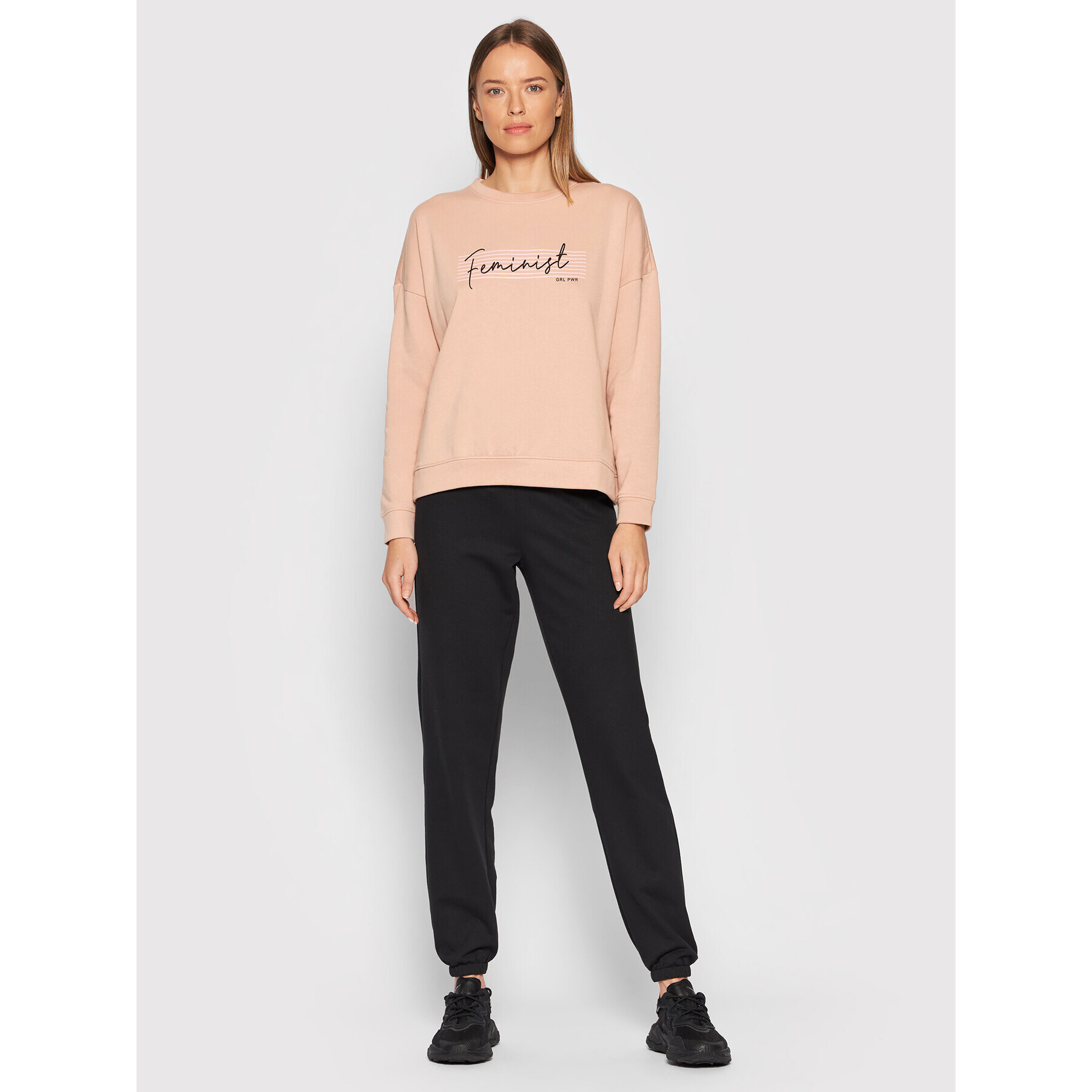 Vero Moda Суитшърт Feminist 10262913 Розов Regular Fit - Pepit.bg