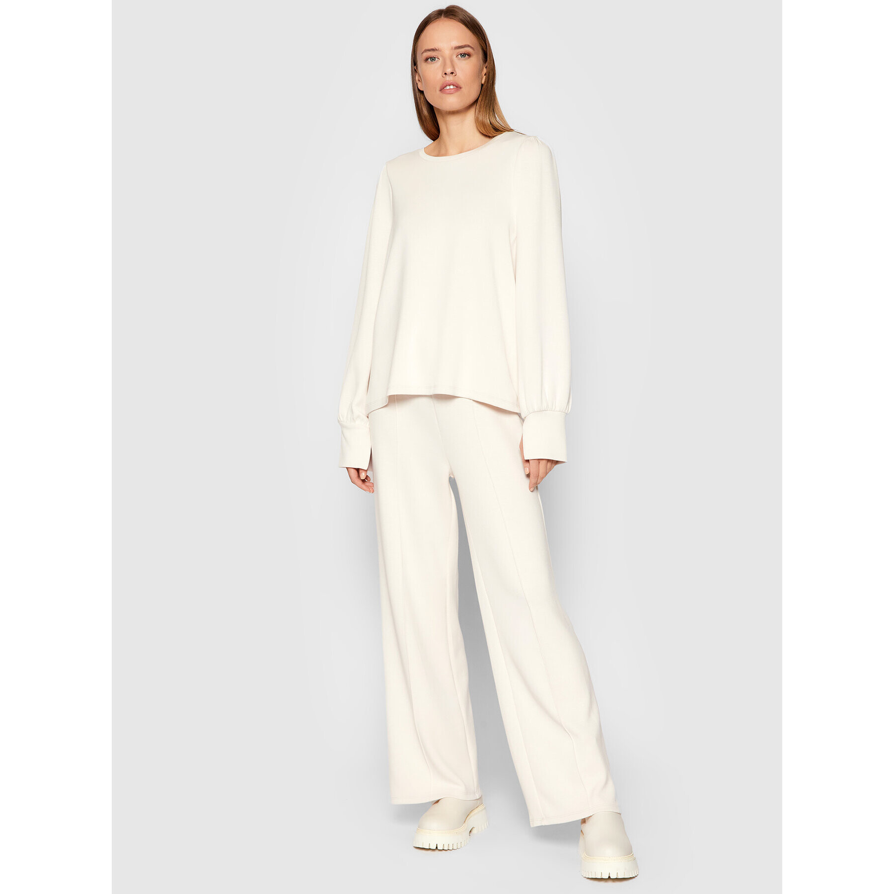 Vero Moda Суитшърт Silky 10257425 Бежов Regular Fit - Pepit.bg