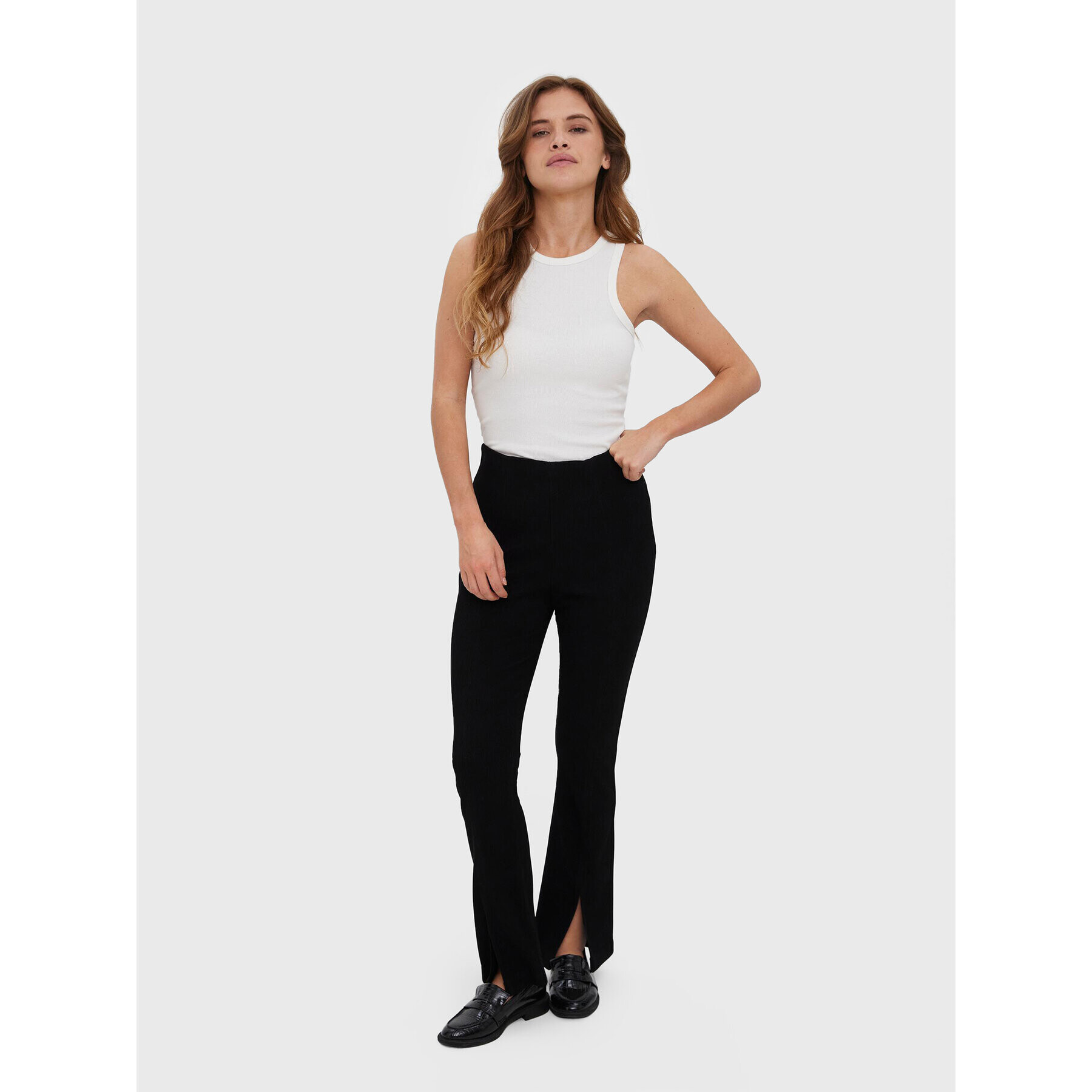 Vero Moda Текстилни панталони Klara 10269994 Черен Regular Fit - Pepit.bg