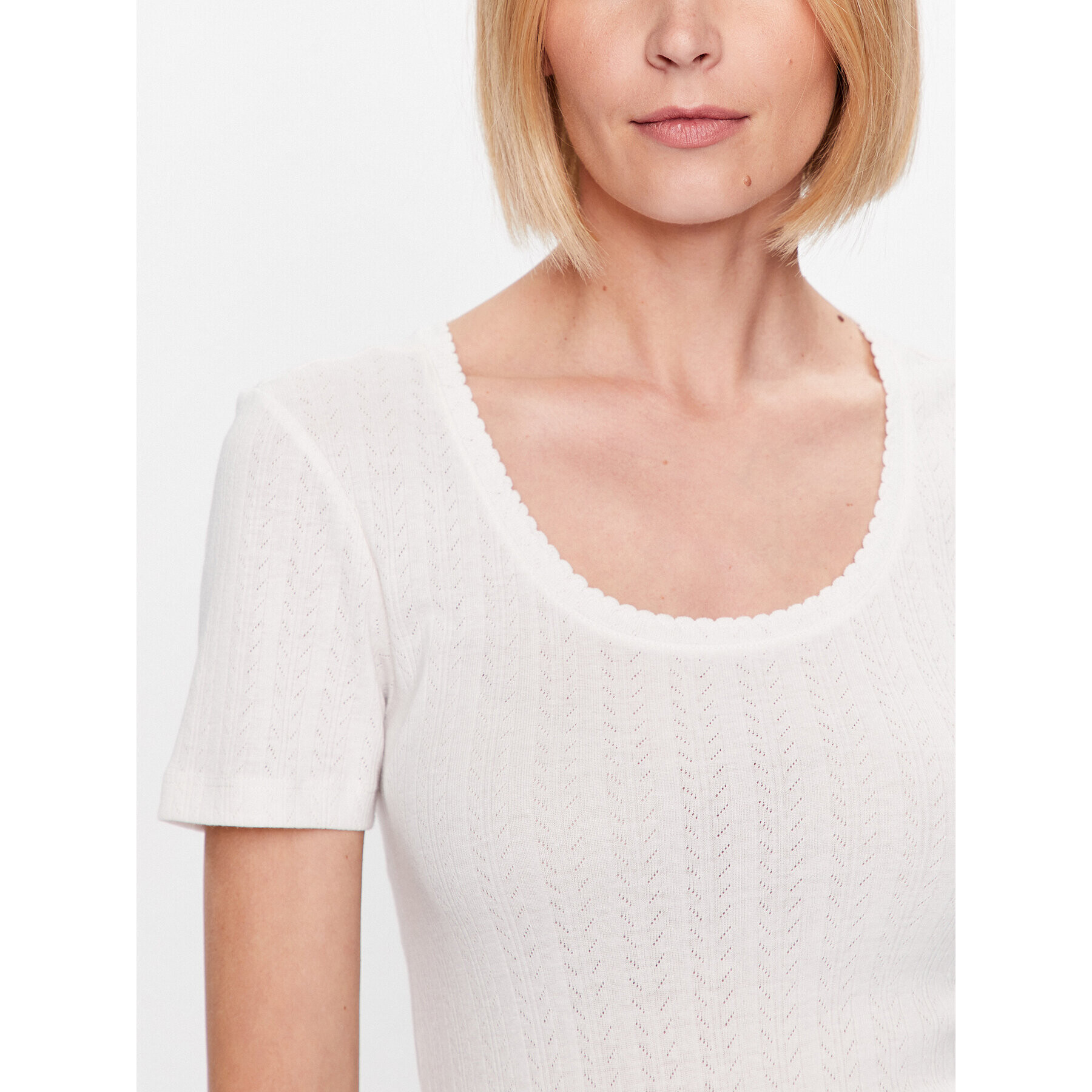 Vero Moda Тишърт Casja 10286071 Бял Regular Fit - Pepit.bg