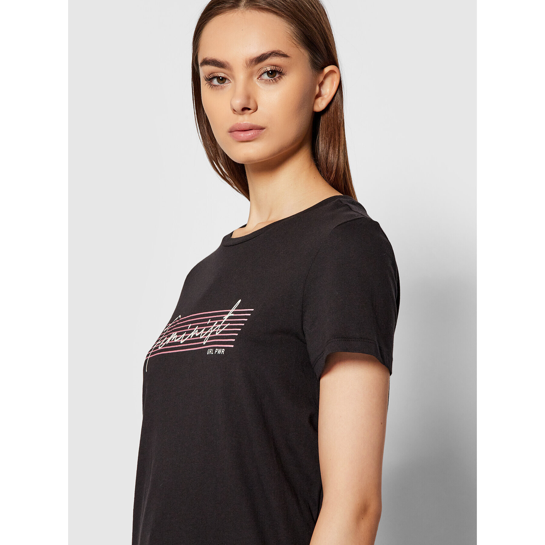 Vero Moda Тишърт Feminist 10262918 Черен Regular Fit - Pepit.bg