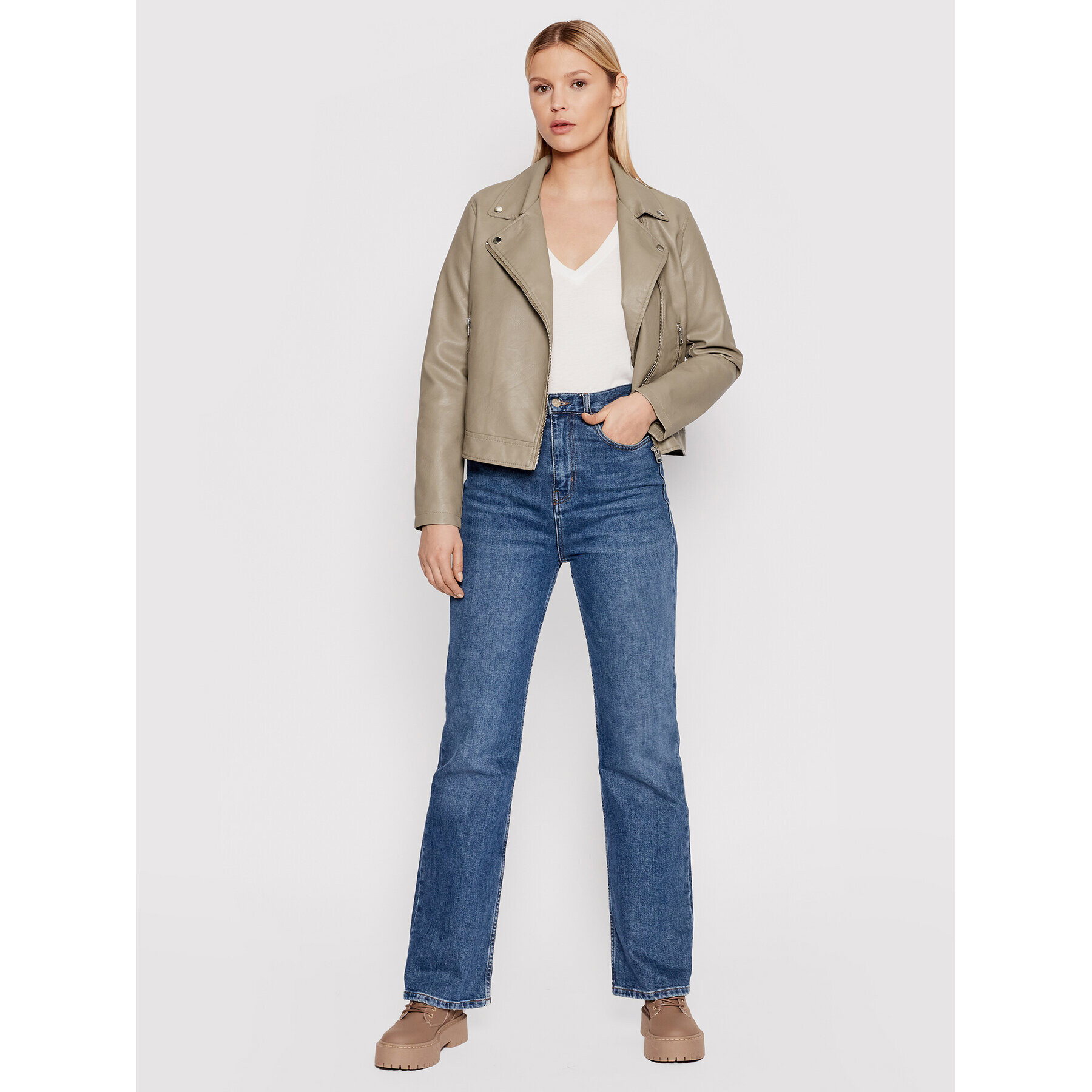 Vero Moda Тишърт Spicy 10260455 Бял Relaxed Fit - Pepit.bg