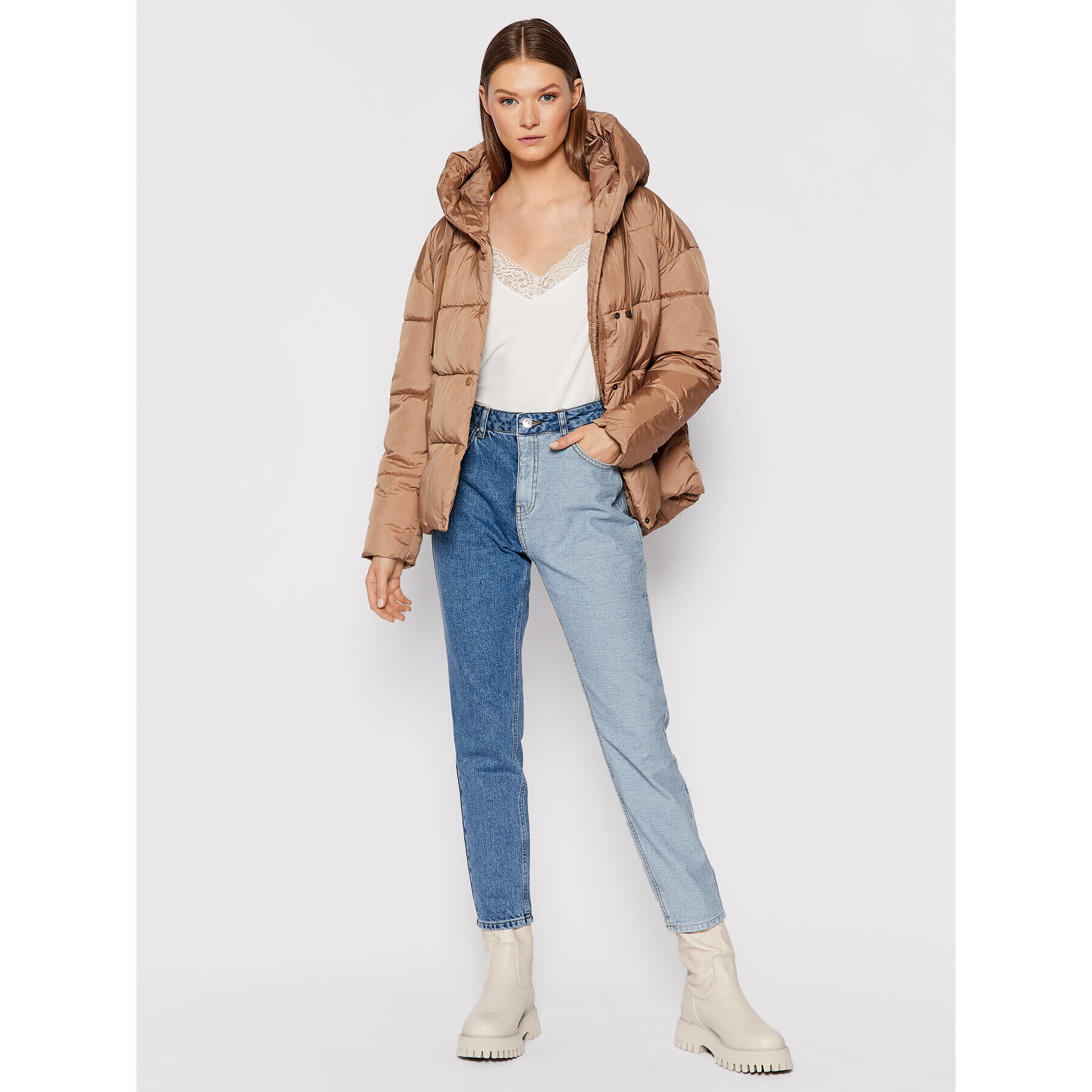 Vero Moda топ Ana 10233213 Бял Regular Fit - Pepit.bg