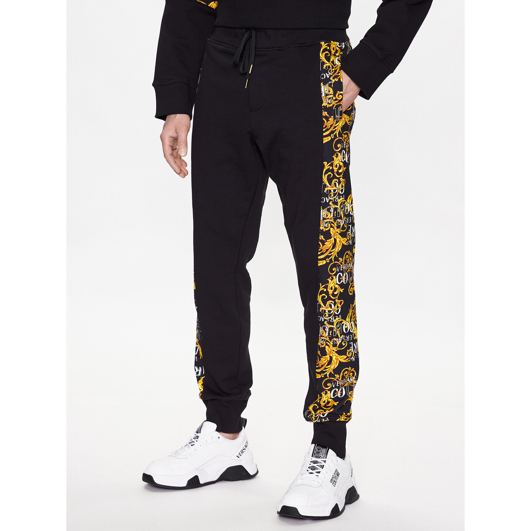 Versace Jeans Couture Долнище анцуг Contr Logo Baroque 74GAA3C0 Черен Regular Fit - Pepit.bg