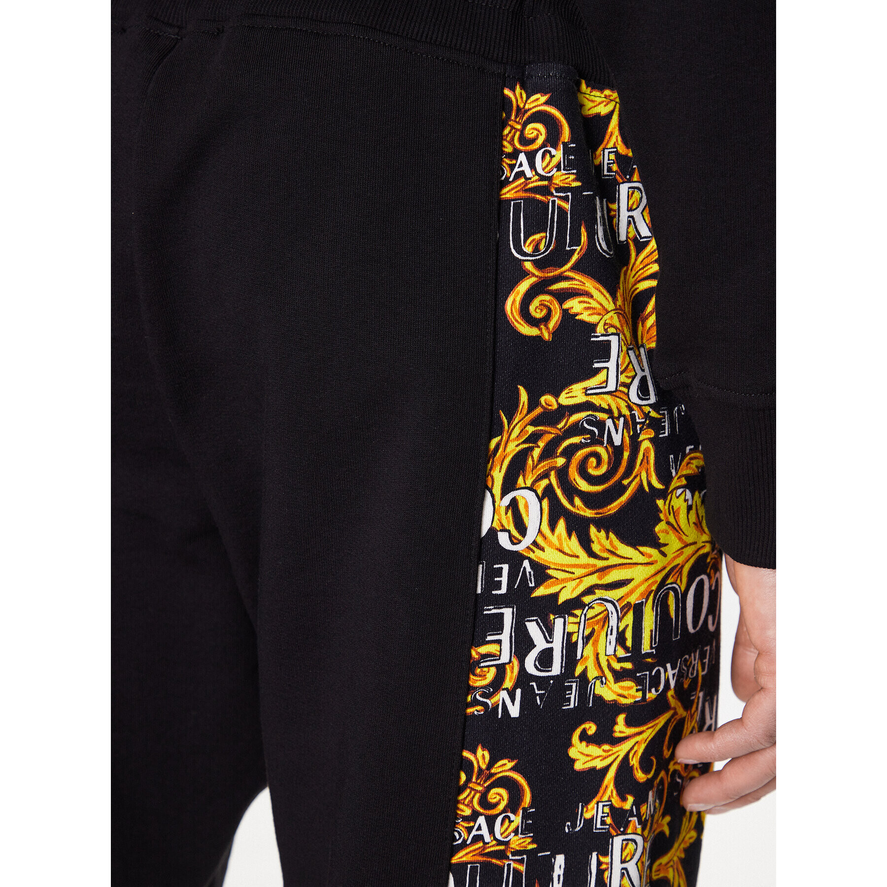 Versace Jeans Couture Долнище анцуг Contr Logo Baroque 74GAA3C0 Черен Regular Fit - Pepit.bg