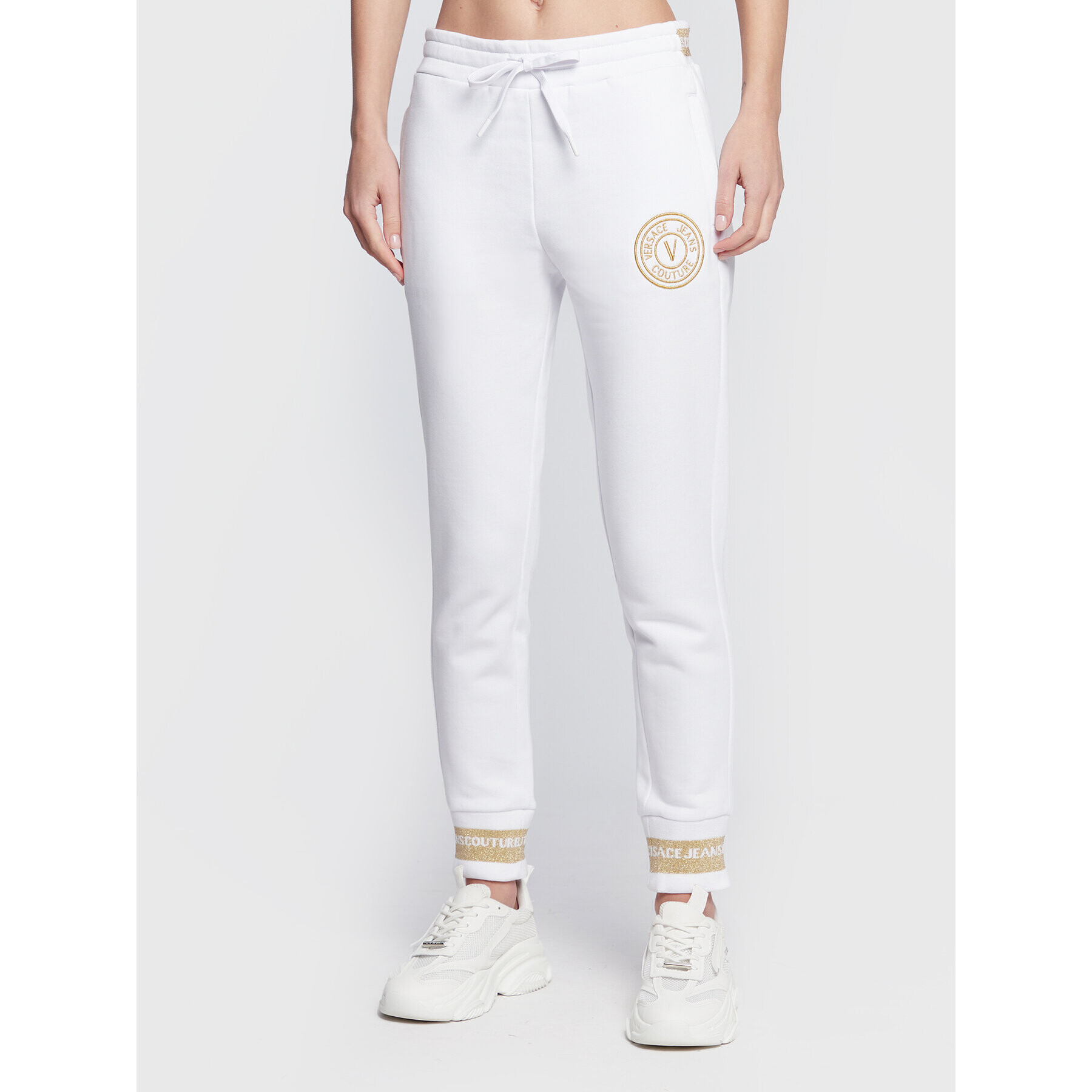 Versace Jeans Couture Долнище анцуг V-Emblem 73HAAT07 Бял Slim Fit - Pepit.bg