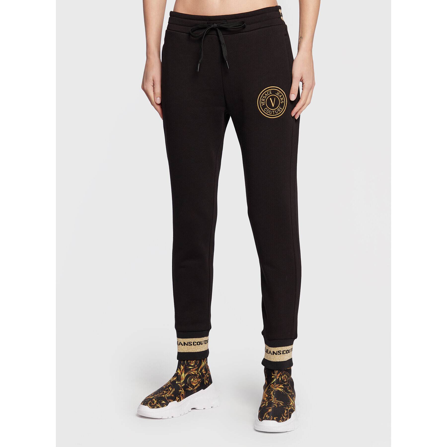 Versace Jeans Couture Долнище анцуг V-Emblem 73HAAT07 Черен Slim Fit - Pepit.bg