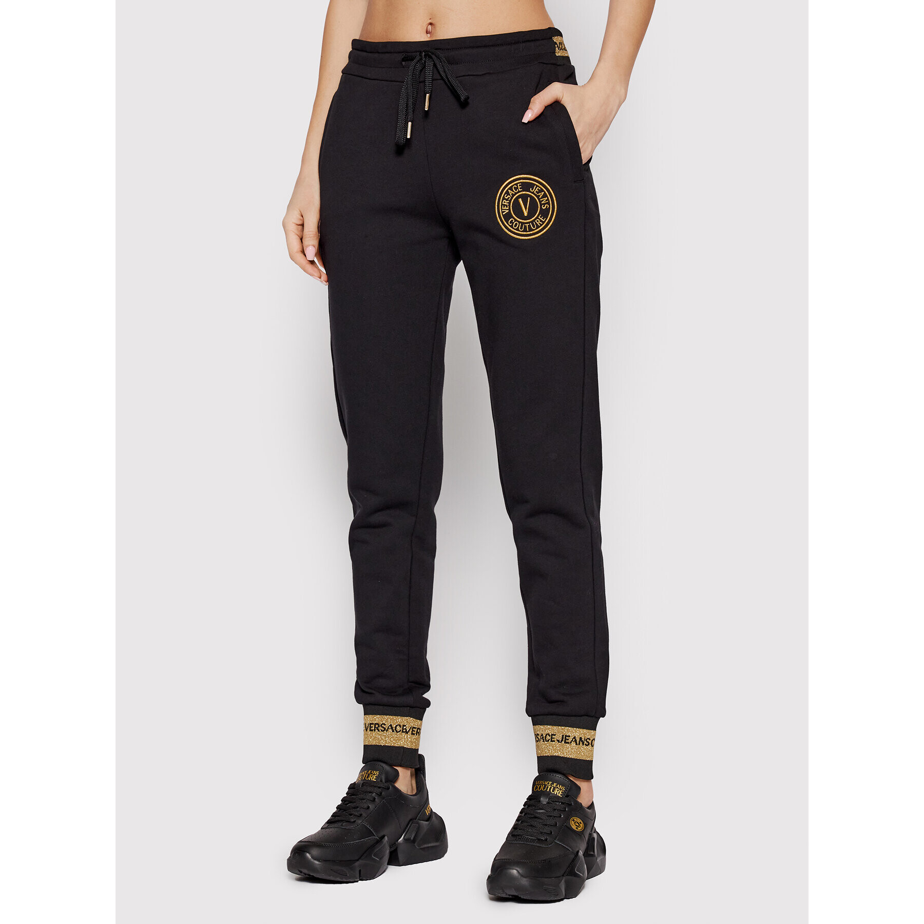 Versace Jeans Couture Долнище анцуг Emblem 72HAAT04 Черен Regular Fit - Pepit.bg