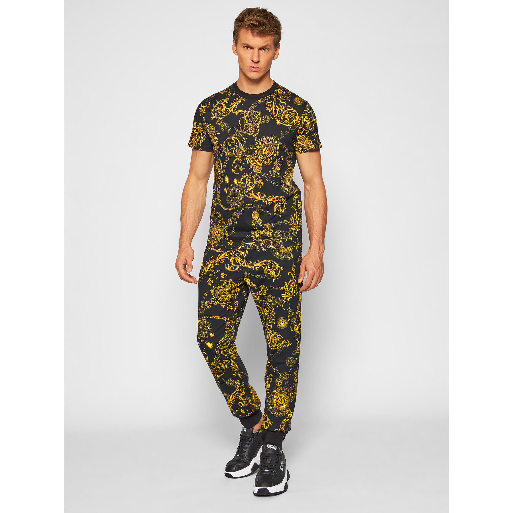 Versace Jeans Couture Долнище анцуг Print Bijoux Baroque 71GAA3B0 Черен Regular Fit - Pepit.bg