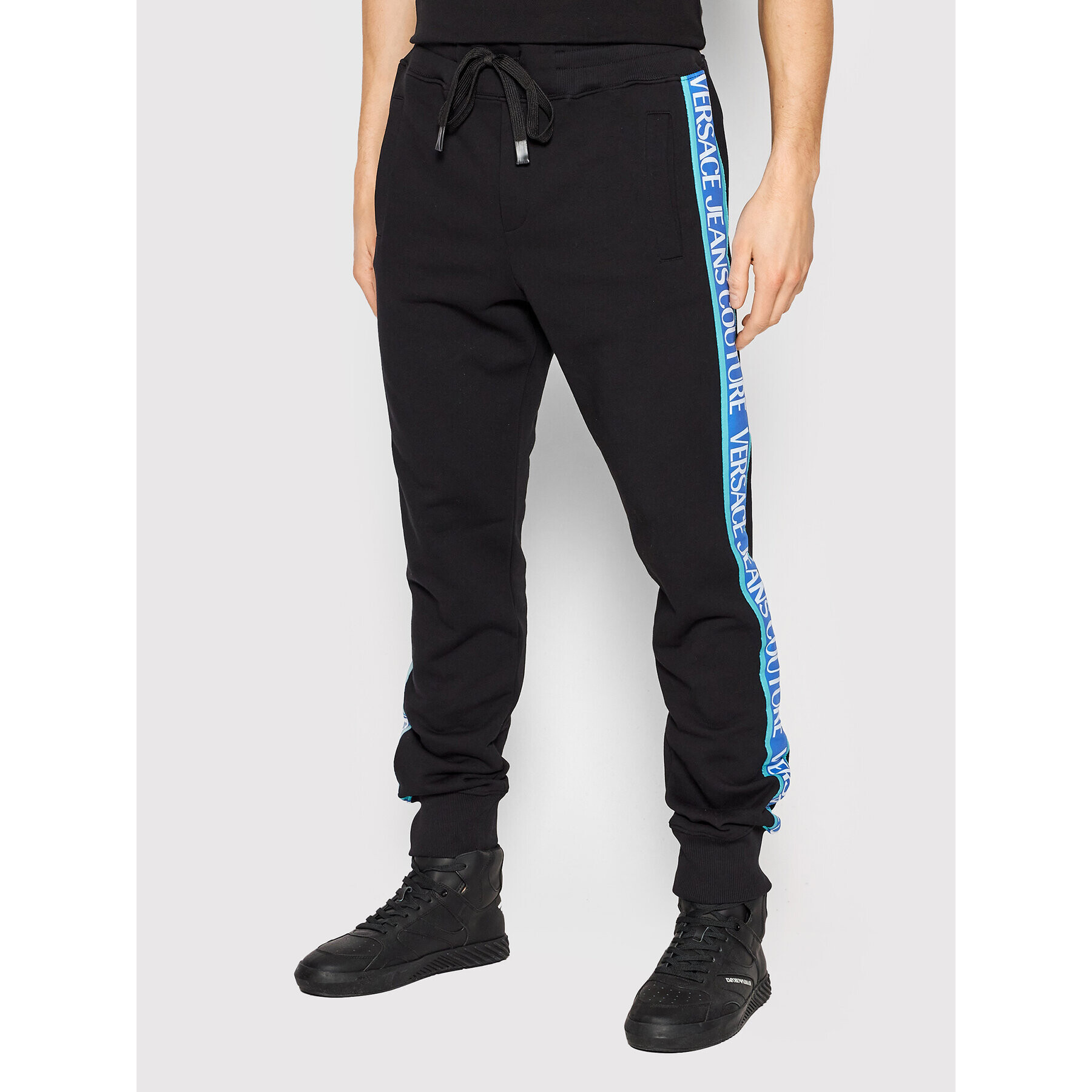 Versace Jeans Couture Долнище анцуг Tape Logo 72GAA3B6 Черен Regular Fit - Pepit.bg