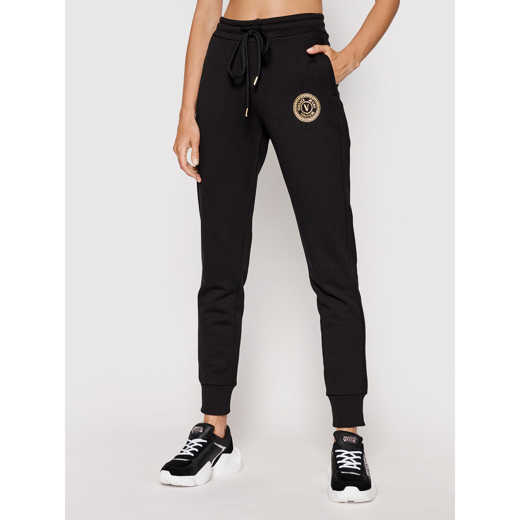 Versace Jeans Couture Долнище анцуг V-Emblem Foill 71HAAT03 Черен Regular Fit - Pepit.bg