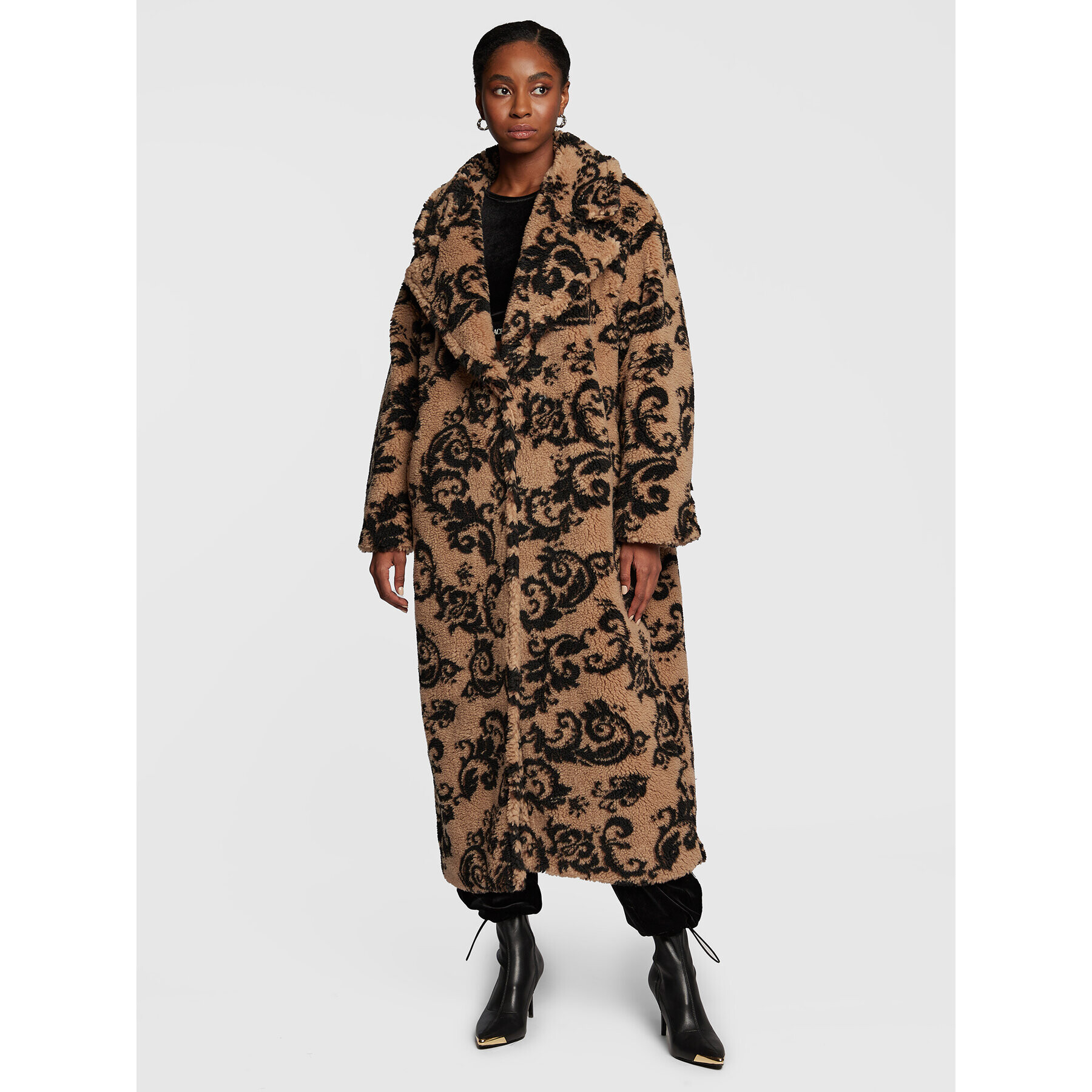 Versace Jeans Couture Кожух Teddy 73HAT403 Кафяв Regular Fit - Pepit.bg