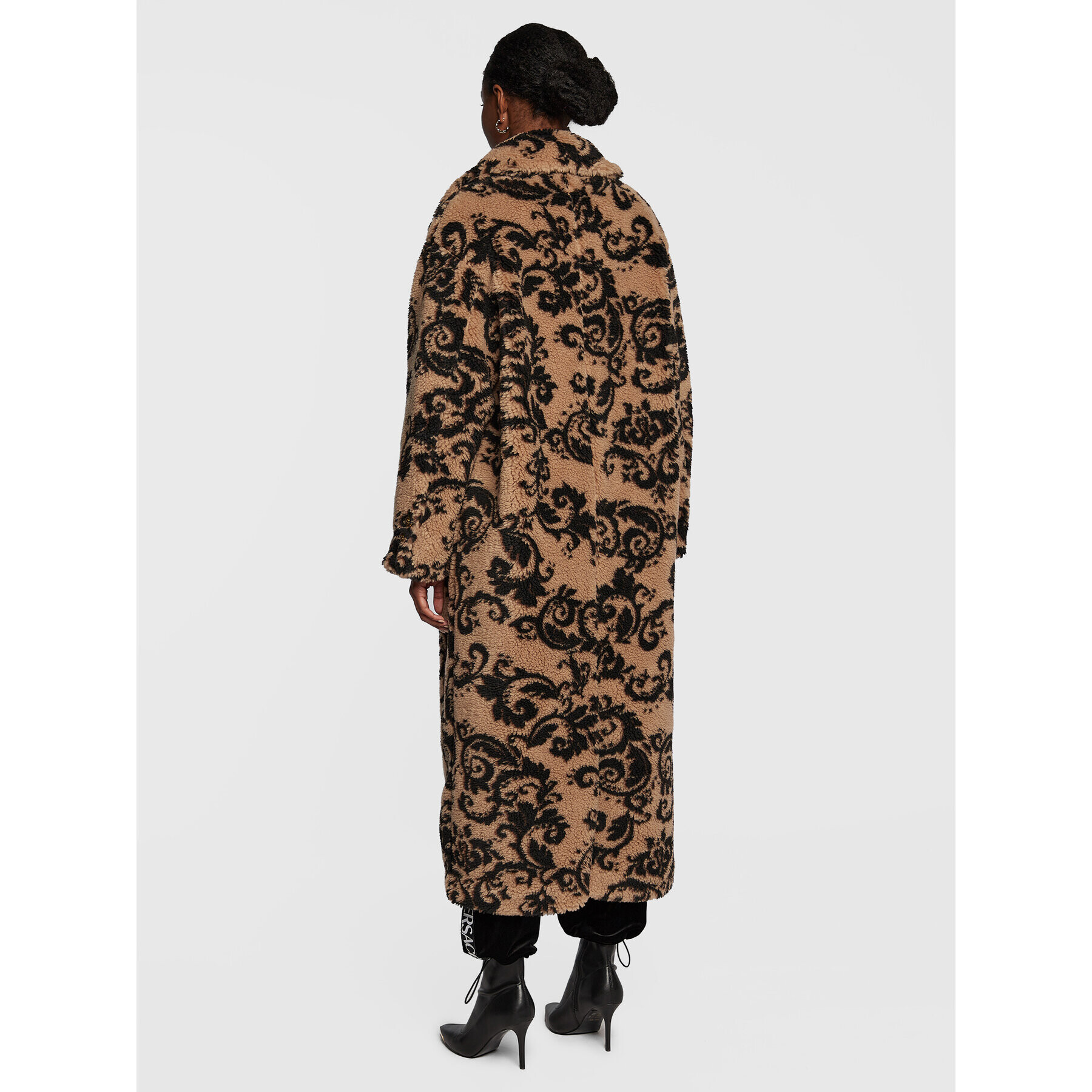 Versace Jeans Couture Кожух Teddy 73HAT403 Кафяв Regular Fit - Pepit.bg