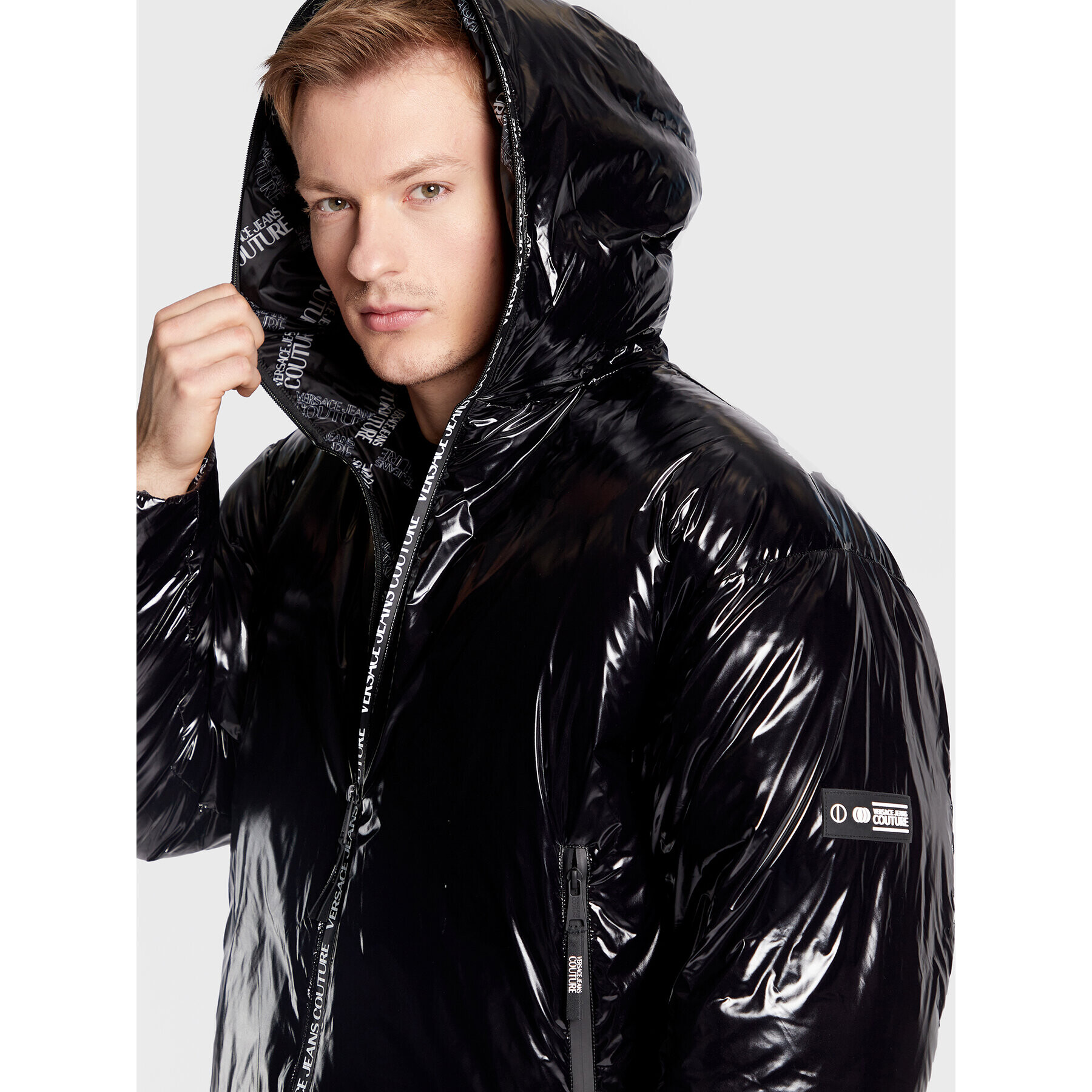 Versace Jeans Couture Пухено яке 73GAU418 Черен Regular Fit - Pepit.bg