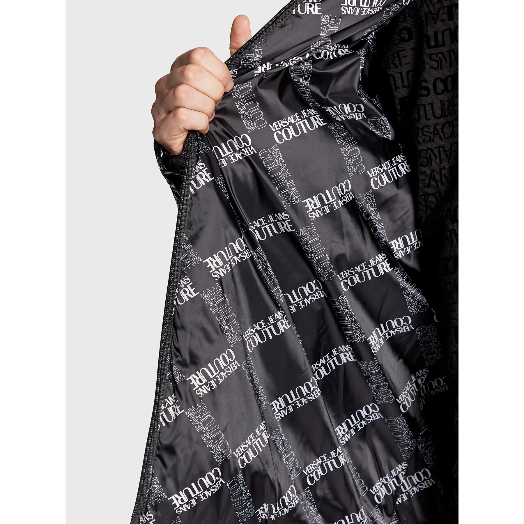 Versace Jeans Couture Пухено яке 73GAU418 Черен Regular Fit - Pepit.bg