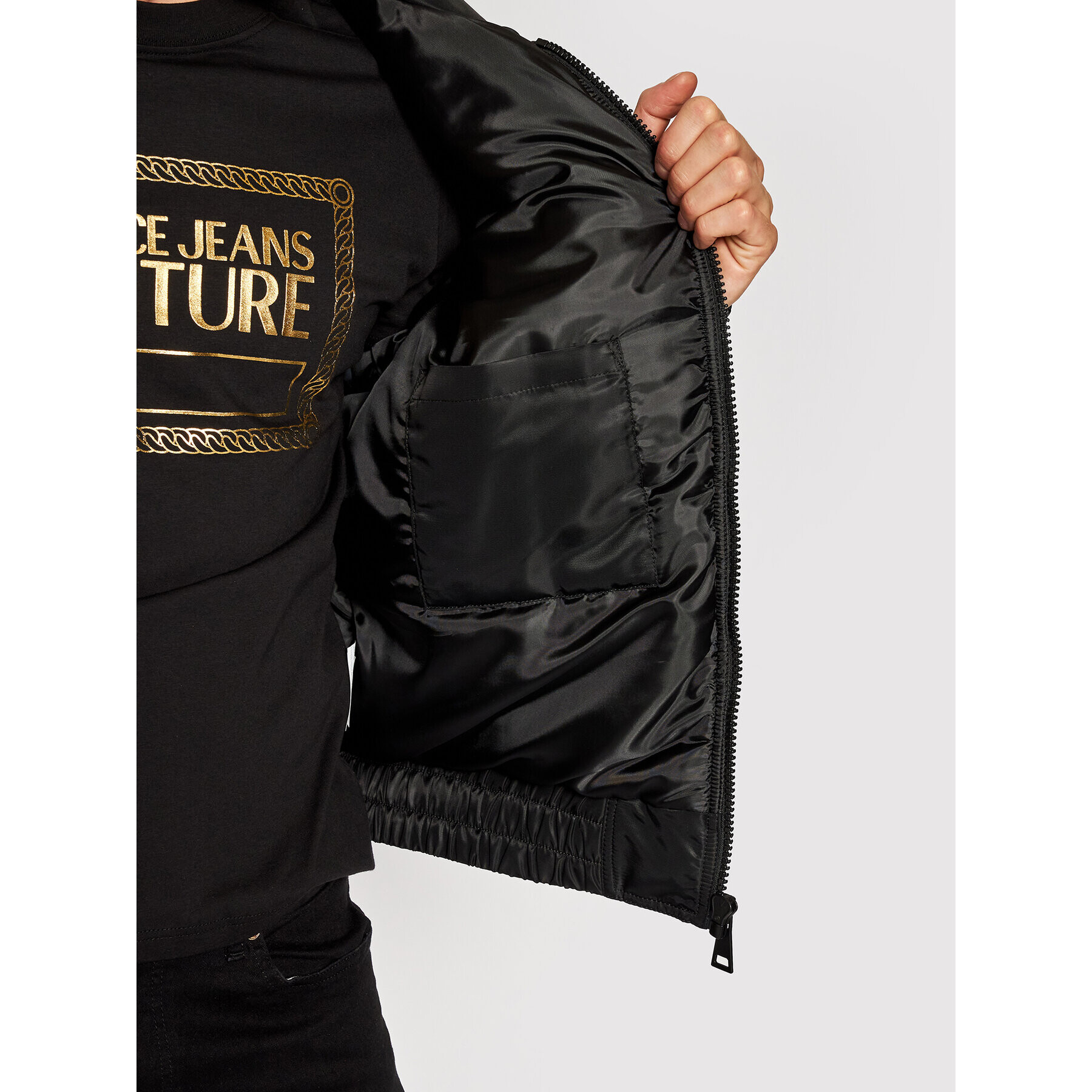 Versace Jeans Couture Зимно яке Contrast 71GAS409 Черен Regular Fit - Pepit.bg