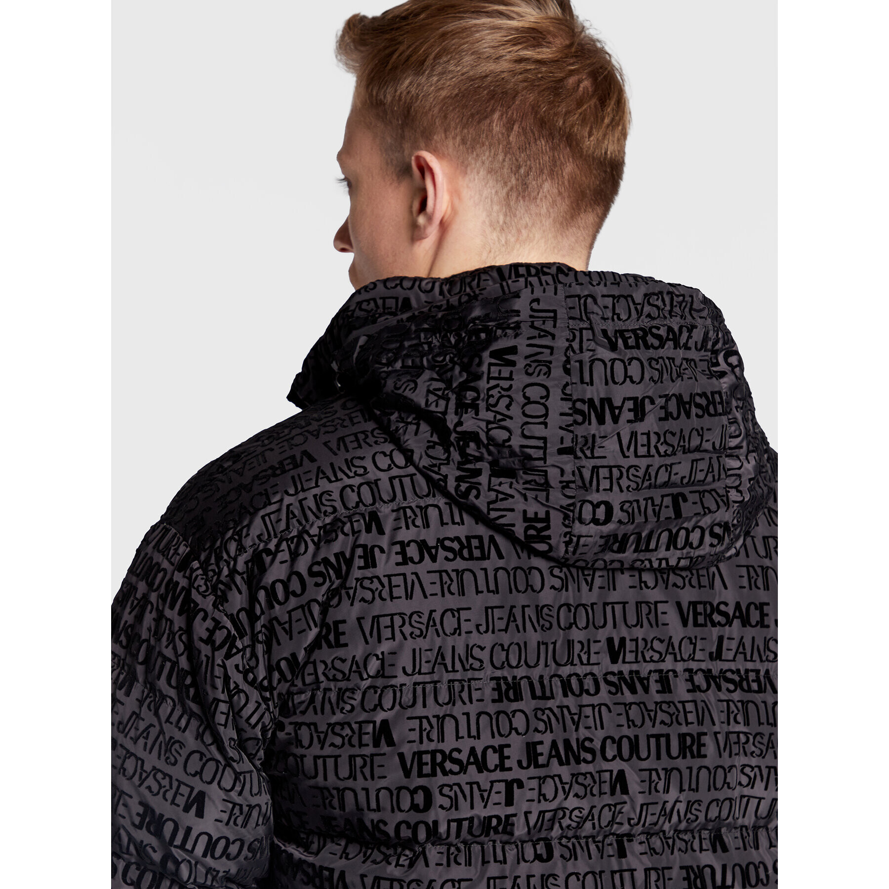 Versace Jeans Couture Пухено яке Logo Flock 73GAU4D3 Черен Regular Fit - Pepit.bg