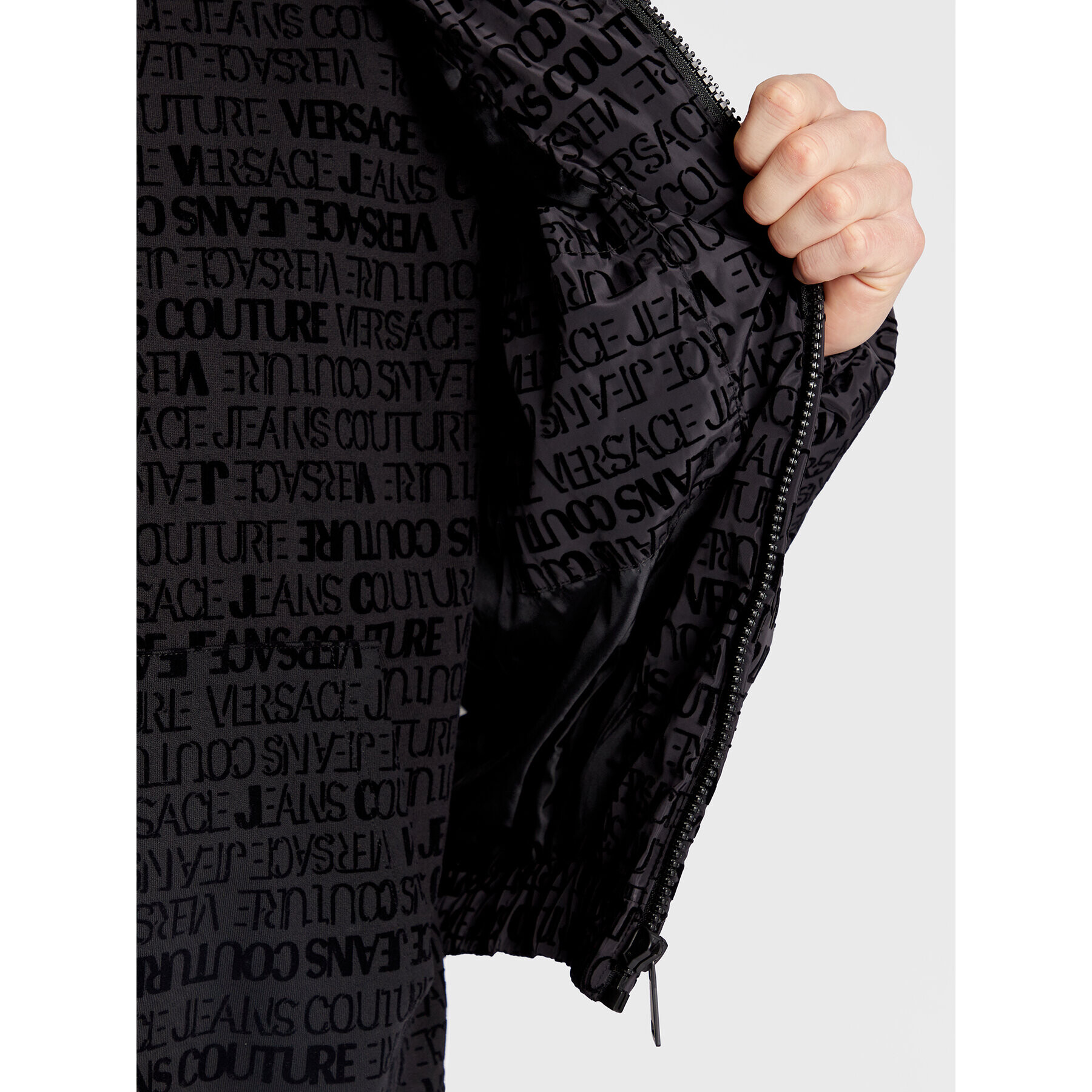 Versace Jeans Couture Пухено яке Logo Flock 73GAU4D3 Черен Regular Fit - Pepit.bg
