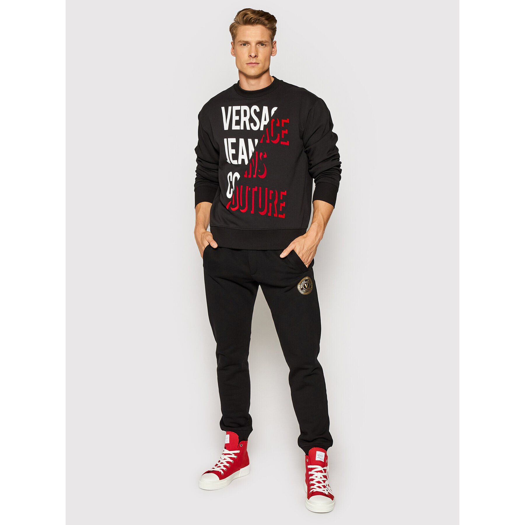 Versace Jeans Couture Суитшърт 71GAIF04 Черен Regular Fit - Pepit.bg